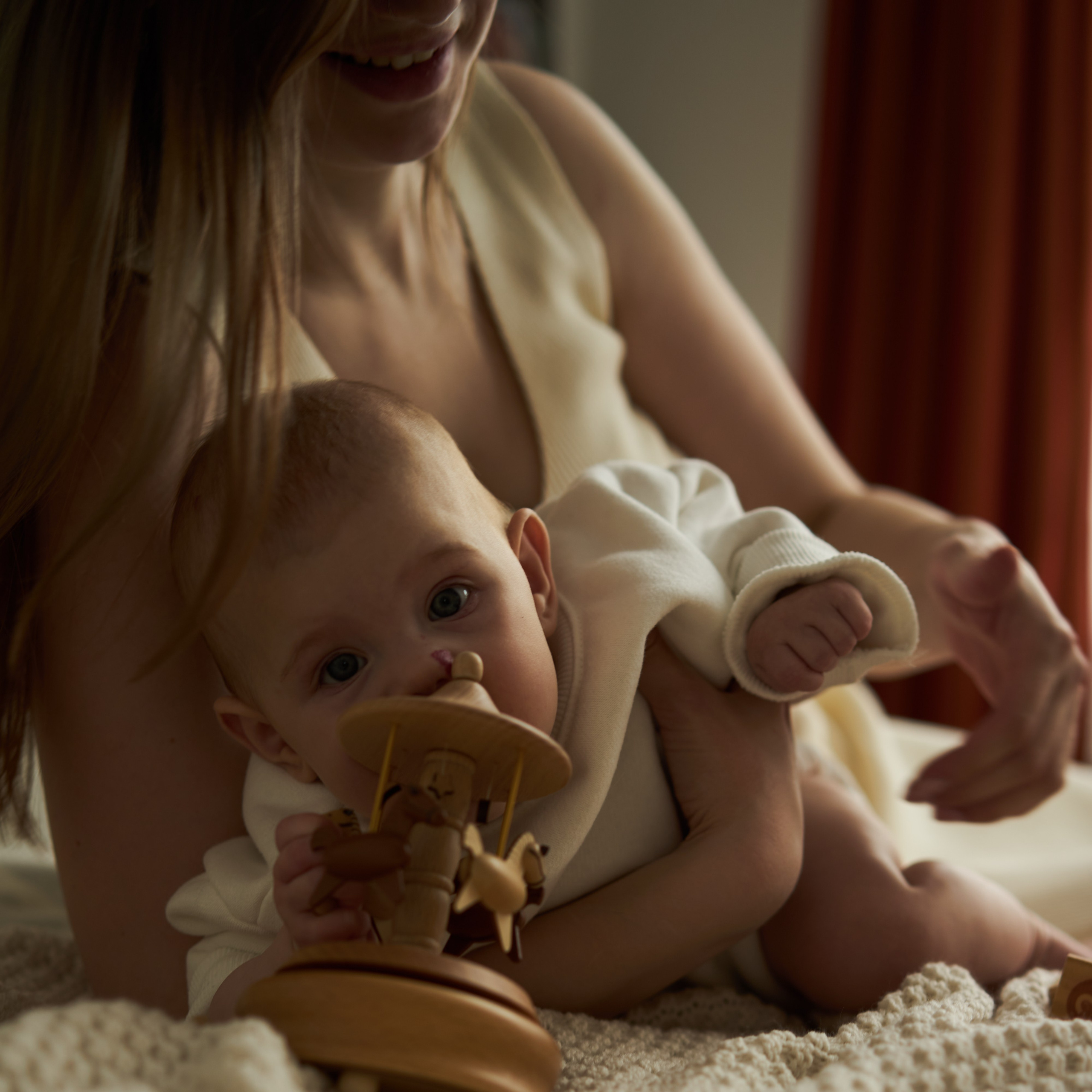 Семейная фотосессия дома. Фотограф Екатеринбург Кокшарова Александра