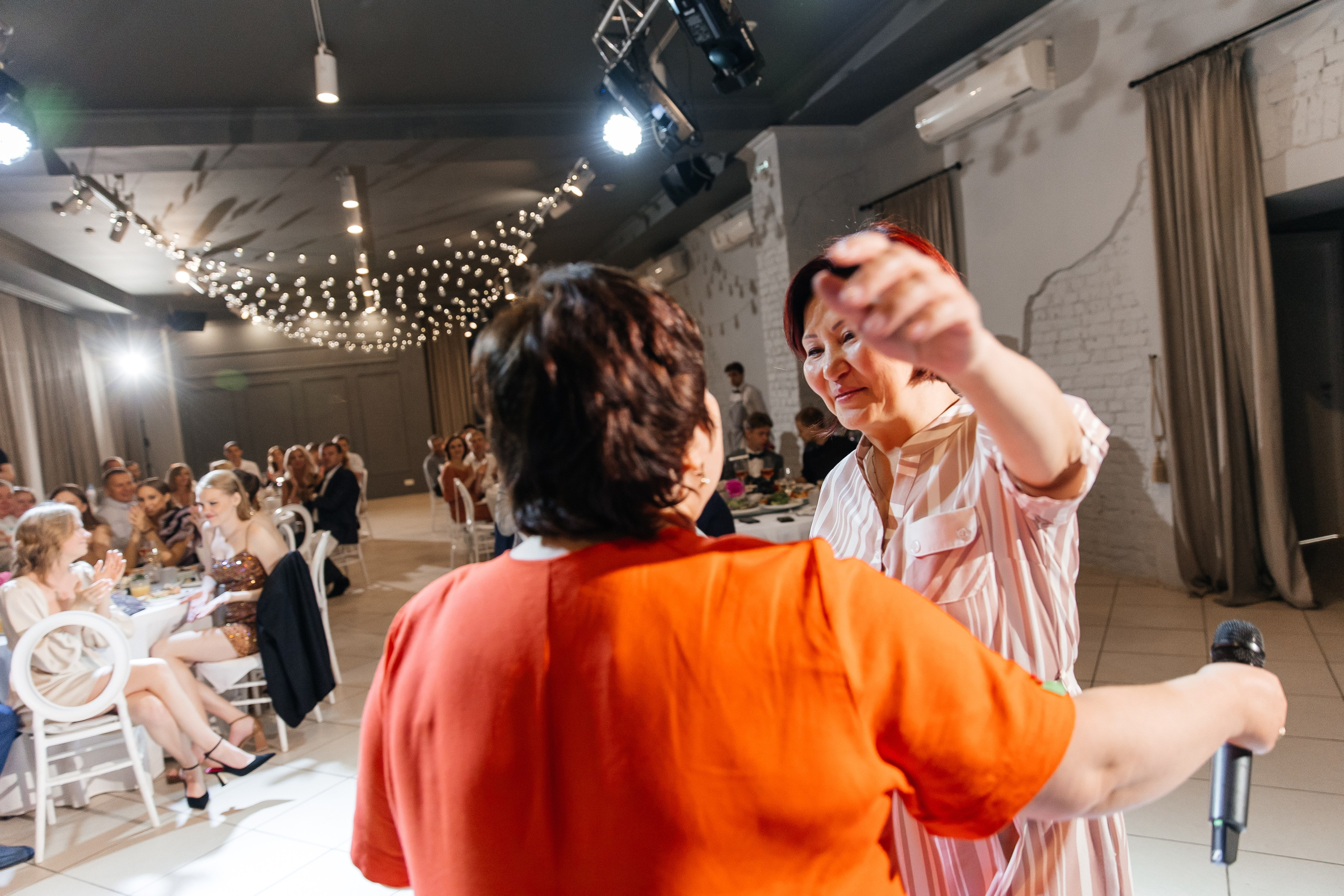 2023-06-23 Выпускной МБОУ СОШ № 10. Фотограф в Красноярске