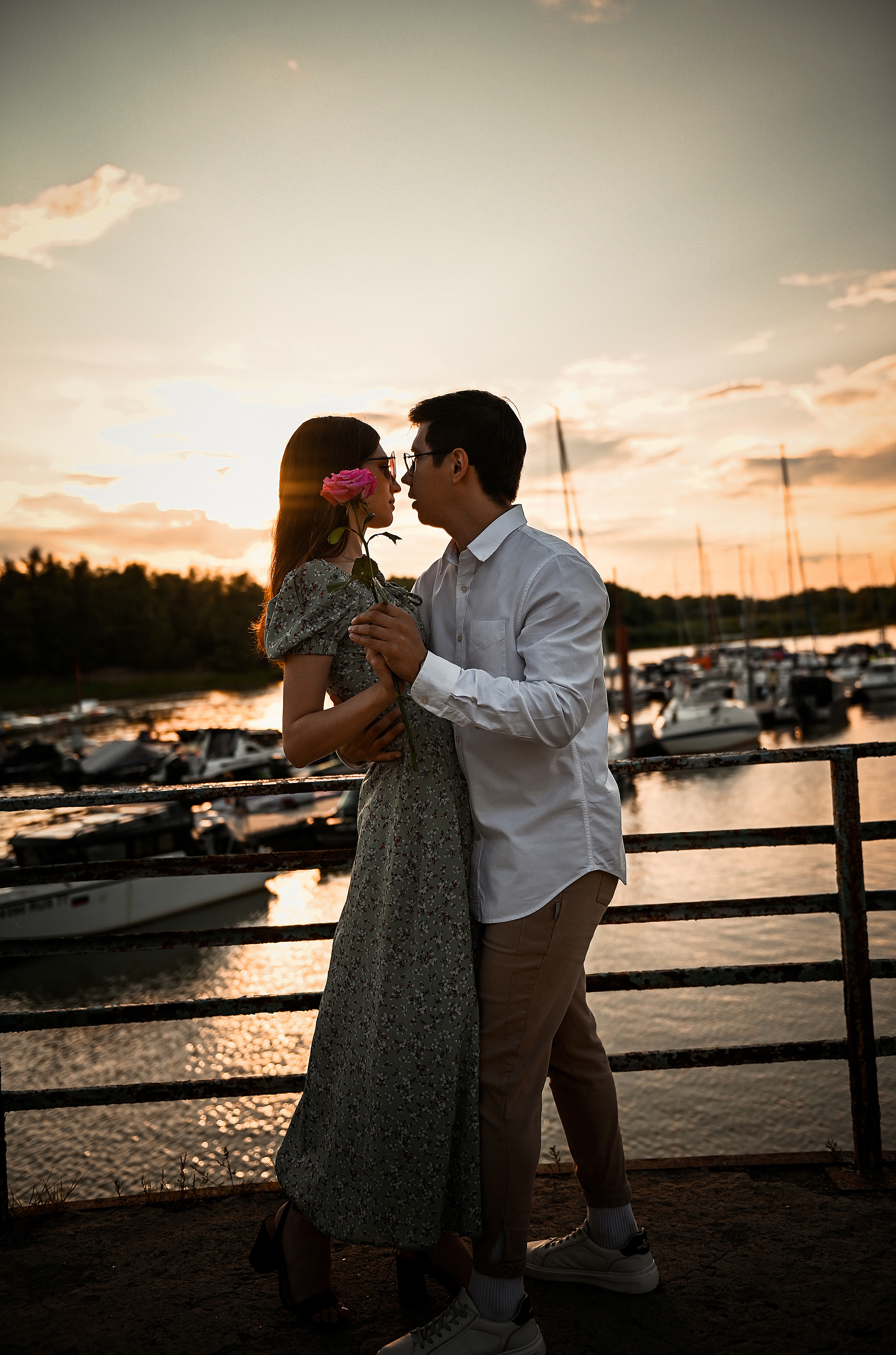 Love story Александра и Виктории на закате. Свадебный, семейный, детский, контент фотограф в Омске Максим Ильин