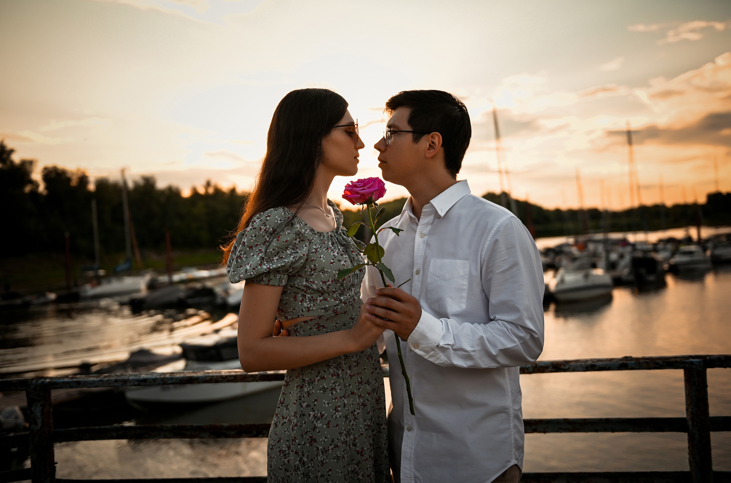 Love story Александра и Виктории на закате. Свадебный, семейный, детский, контент фотограф в Омске Максим Ильин