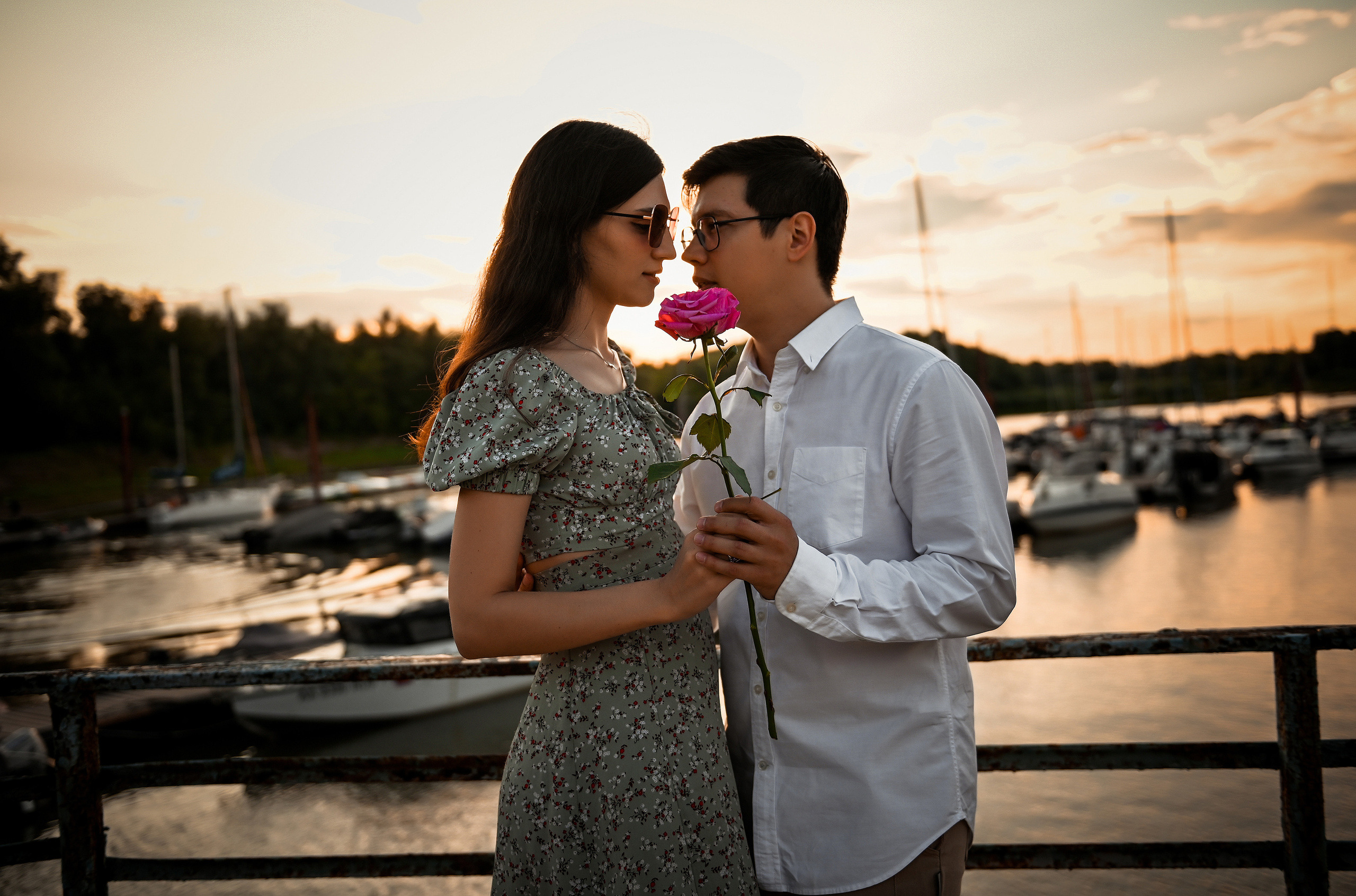 Love story Александра и Виктории на закате. Свадебный, семейный, детский, контент фотограф в Омске Максим Ильин