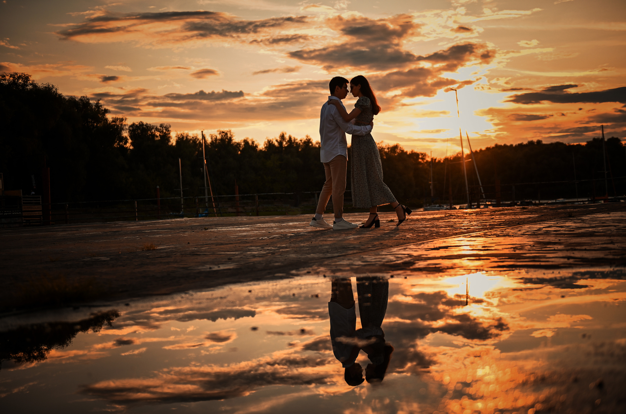 Love story Александра и Виктории на закате. Свадебный, семейный, детский, контент фотограф в Омске Максим Ильин