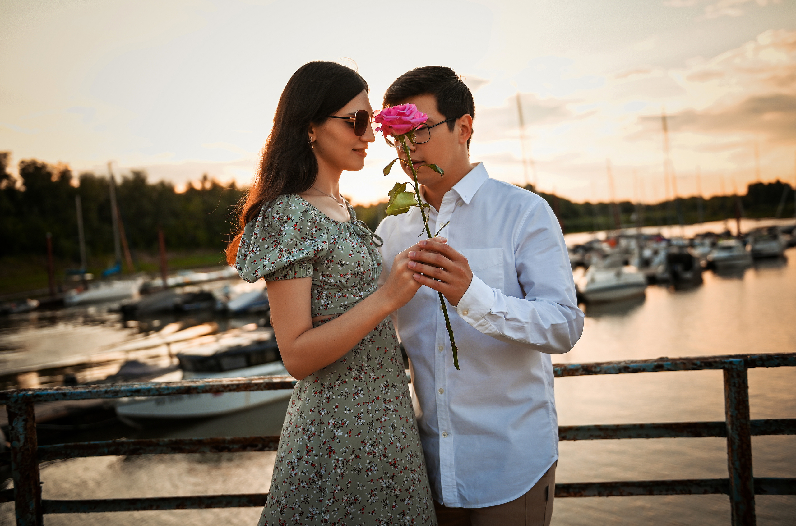 Love story Александра и Виктории на закате. Свадебный, семейный, детский, контент фотограф в Омске Максим Ильин