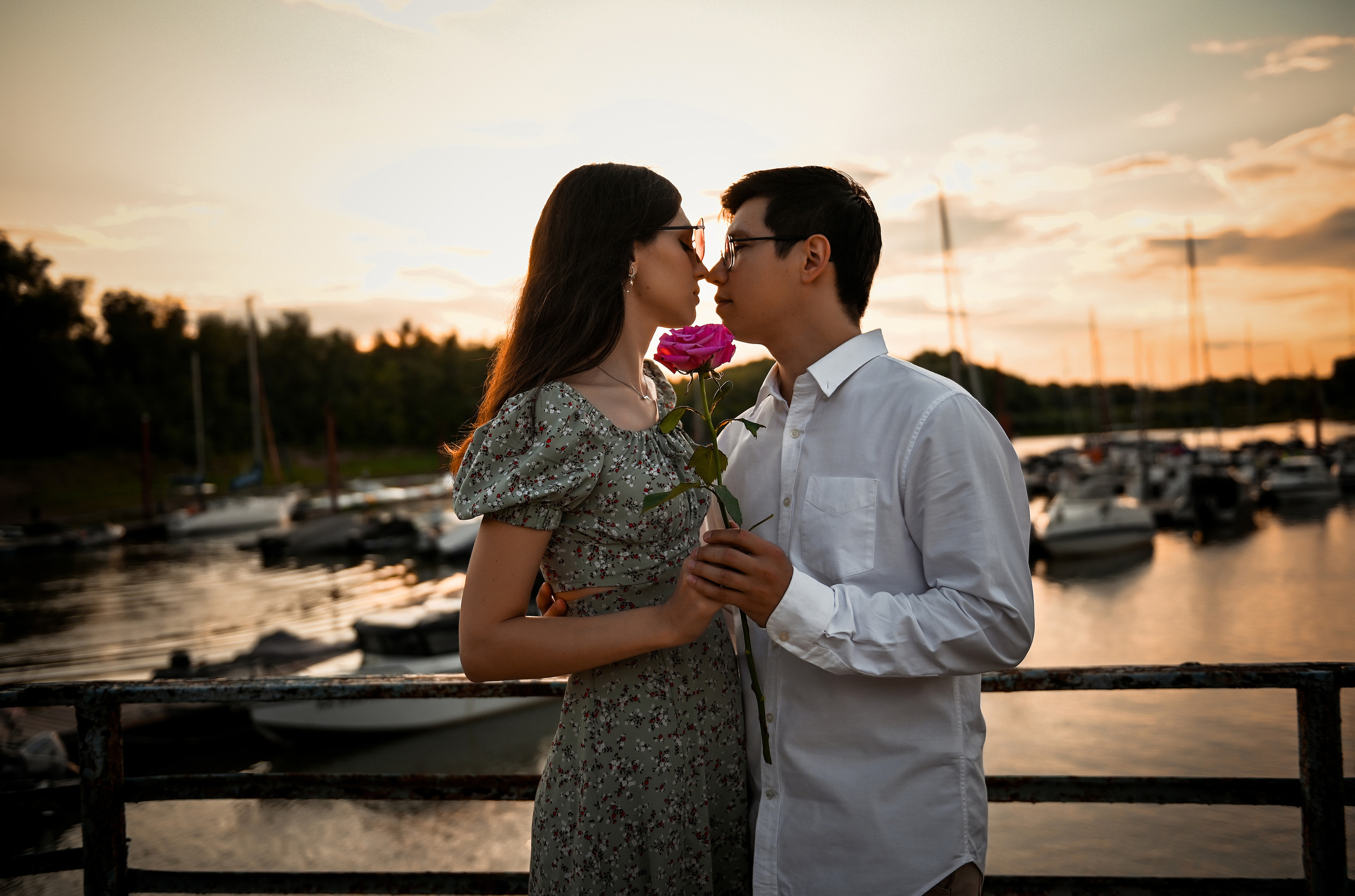 Love story Александра и Виктории на закате. Свадебный, семейный, детский, контент фотограф в Омске Максим Ильин