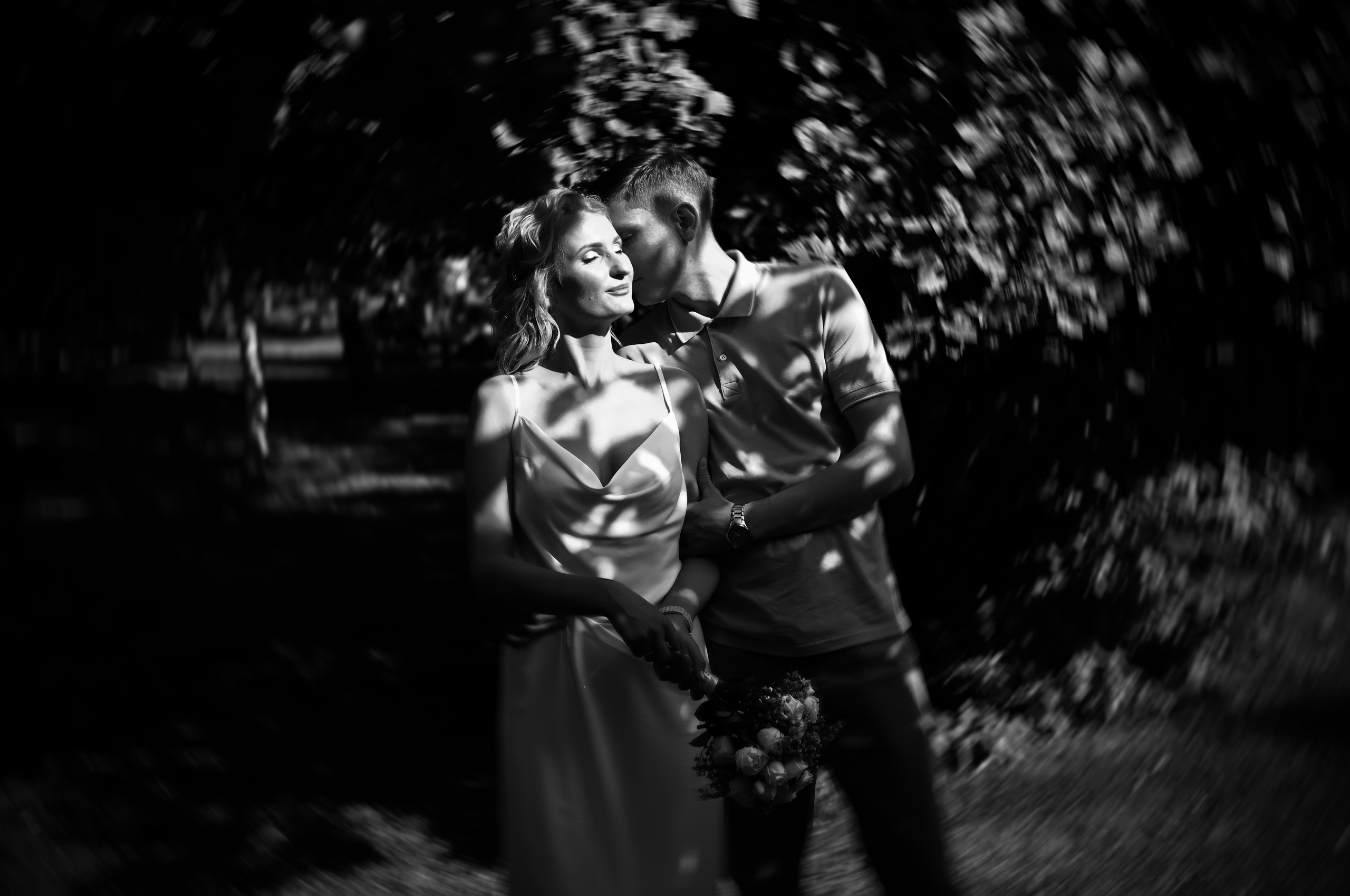 ПАША и ЖЕНЯ веселая часовая прогулка. Свадебный, семейный, детский, контент фотограф в Омске Максим Ильин