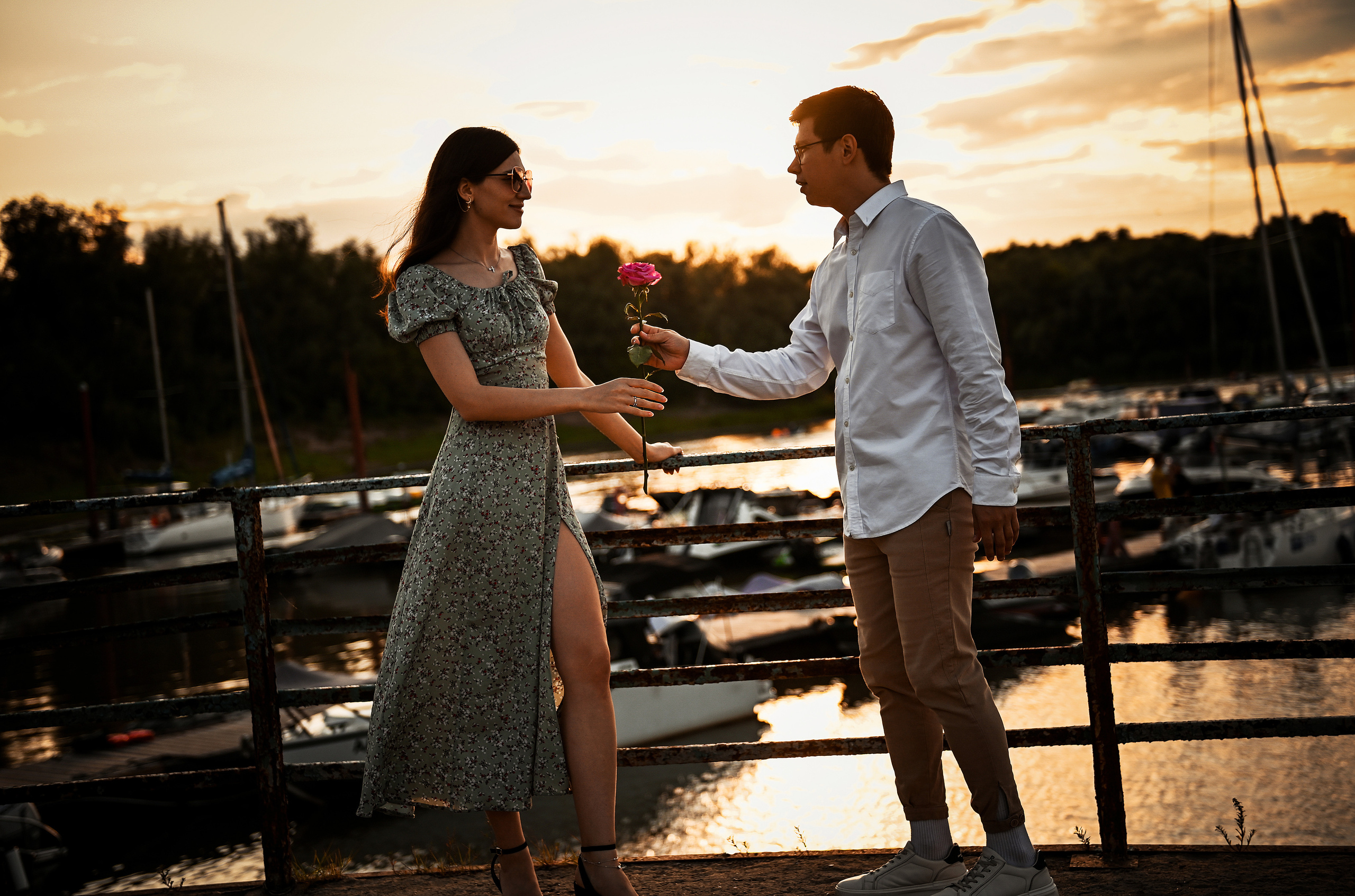 Love story Александра и Виктории на закате. Свадебный, семейный, детский, контент фотограф в Омске Максим Ильин