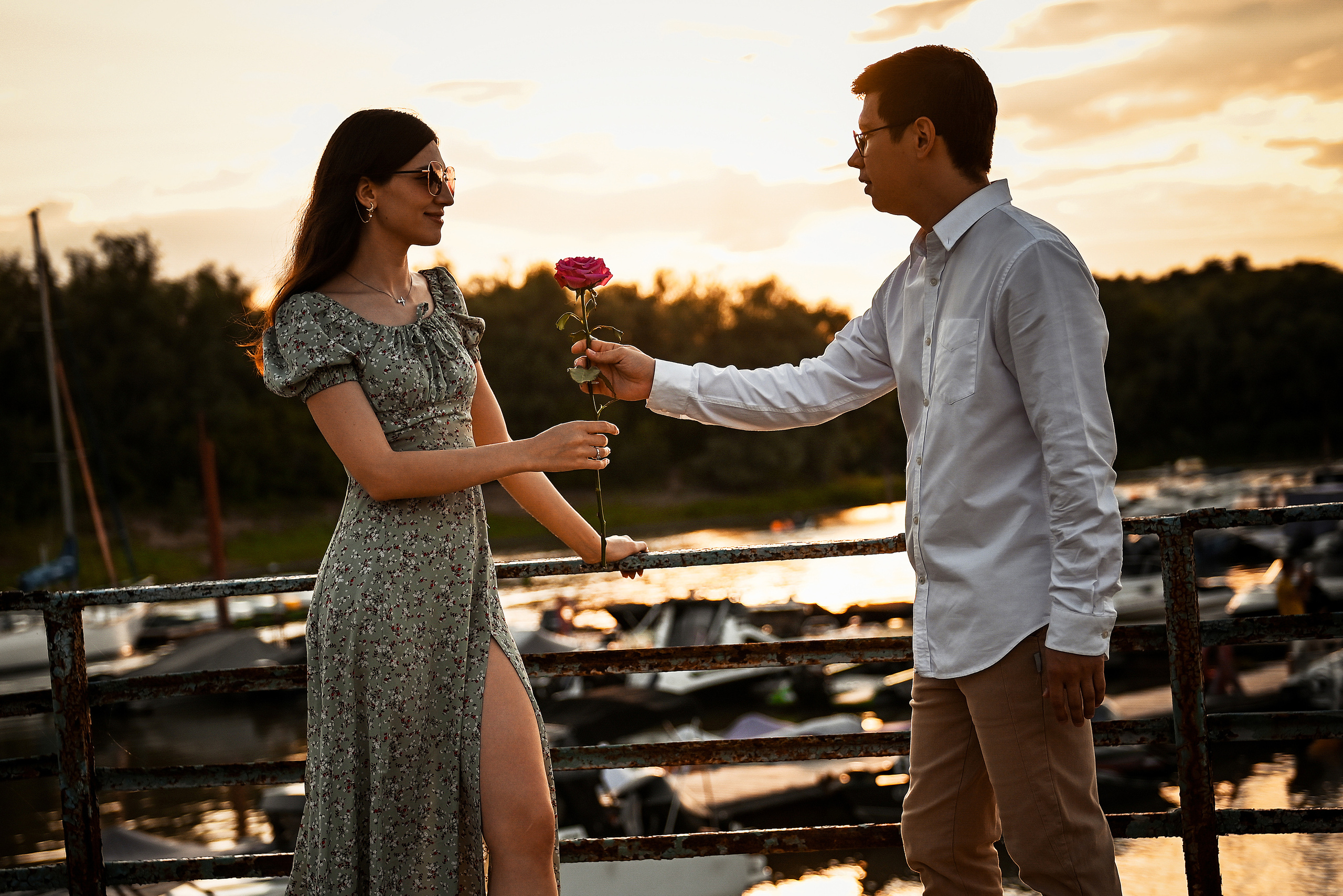 Love story Александра и Виктории на закате. Свадебный, семейный, детский, контент фотограф в Омске Максим Ильин