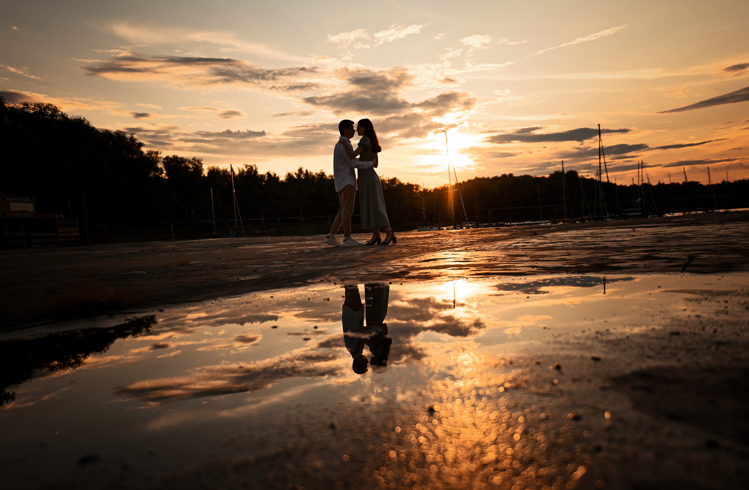 Love story Александра и Виктории на закате. Свадебный, семейный, детский, контент фотограф в Омске Максим Ильин