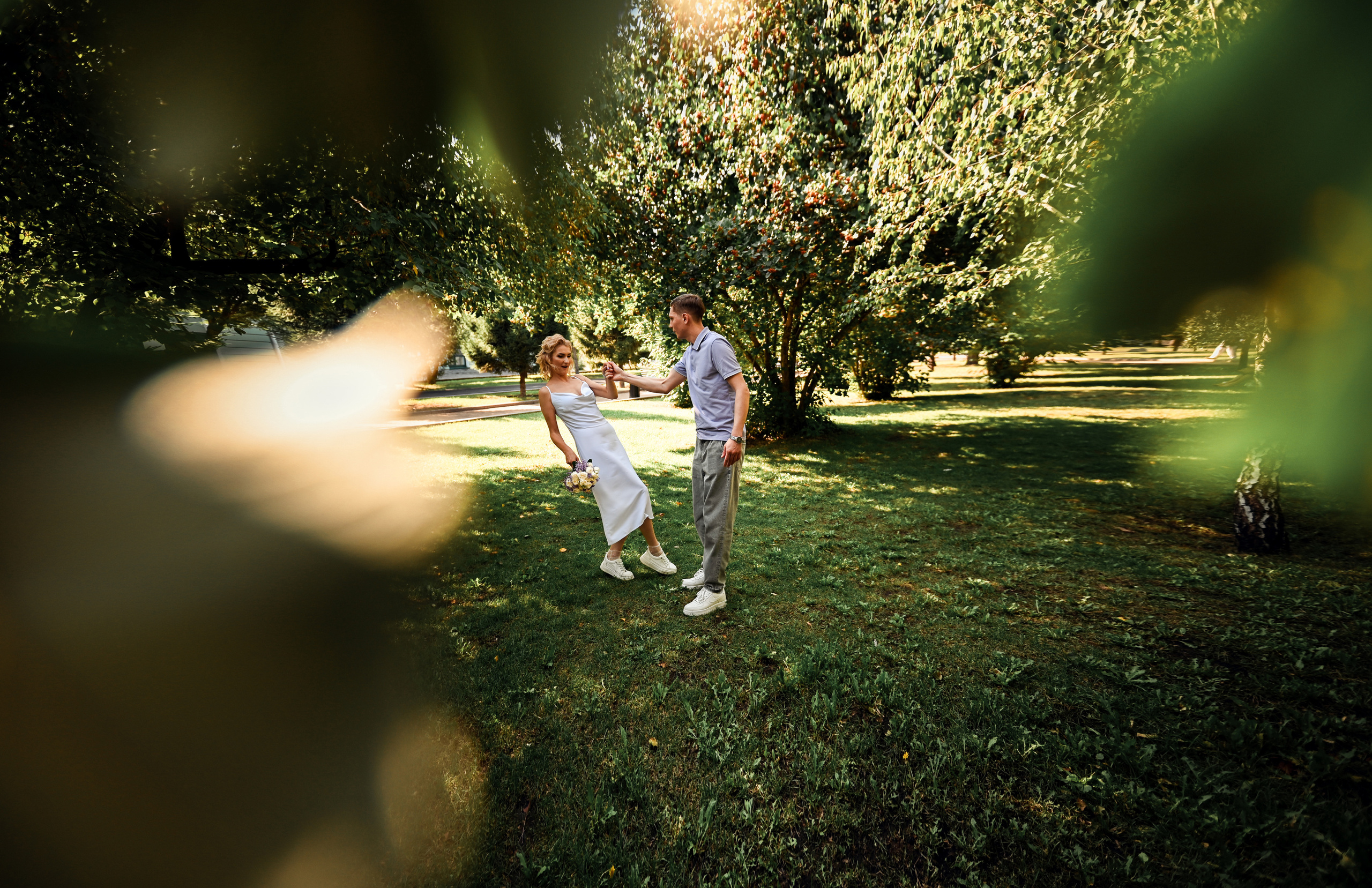 ПАША и ЖЕНЯ веселая часовая прогулка. Свадебный, семейный, детский, контент фотограф в Омске Максим Ильин