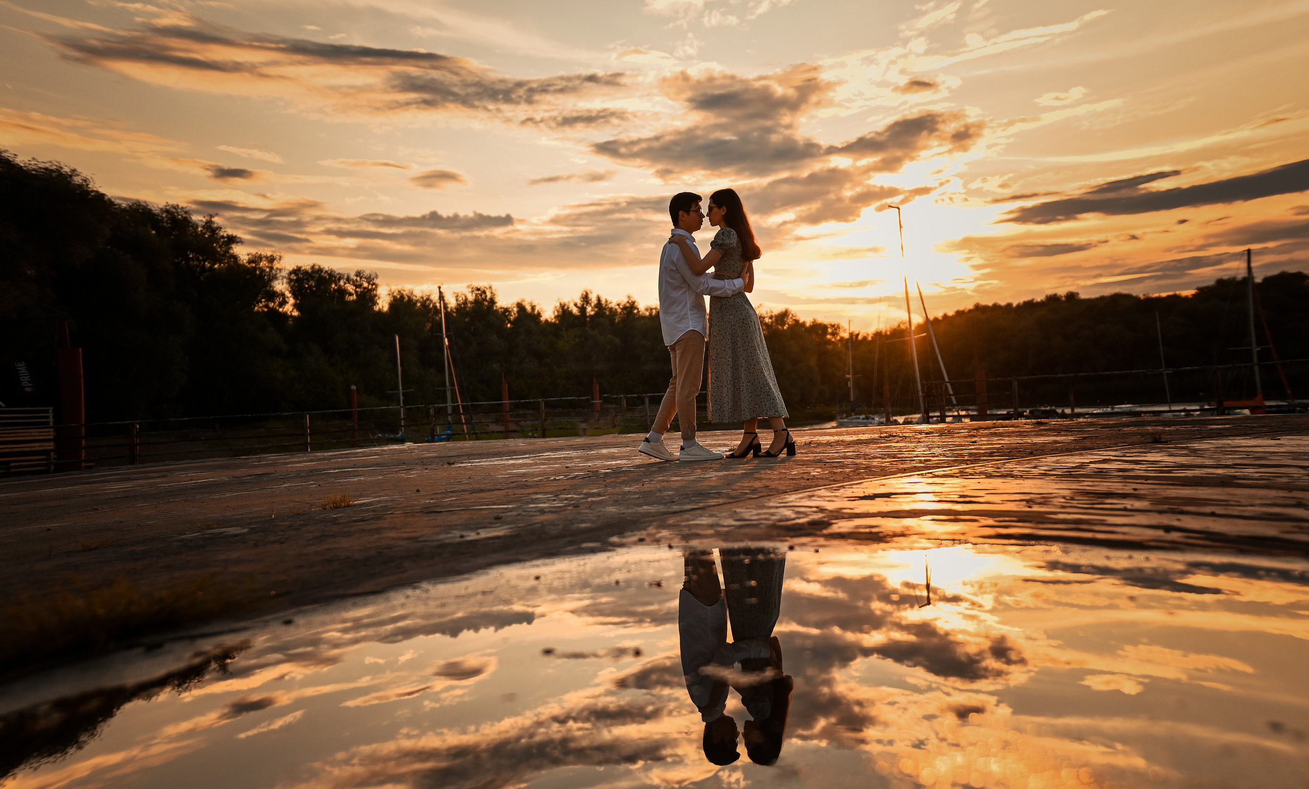 Love story Александра и Виктории на закате. Свадебный, семейный, детский, контент фотограф в Омске Максим Ильин