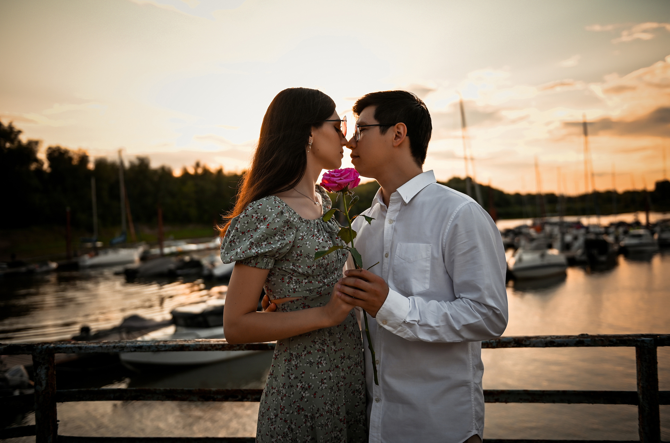 Love story Александра и Виктории на закате. Свадебный, семейный, детский, контент фотограф в Омске Максим Ильин