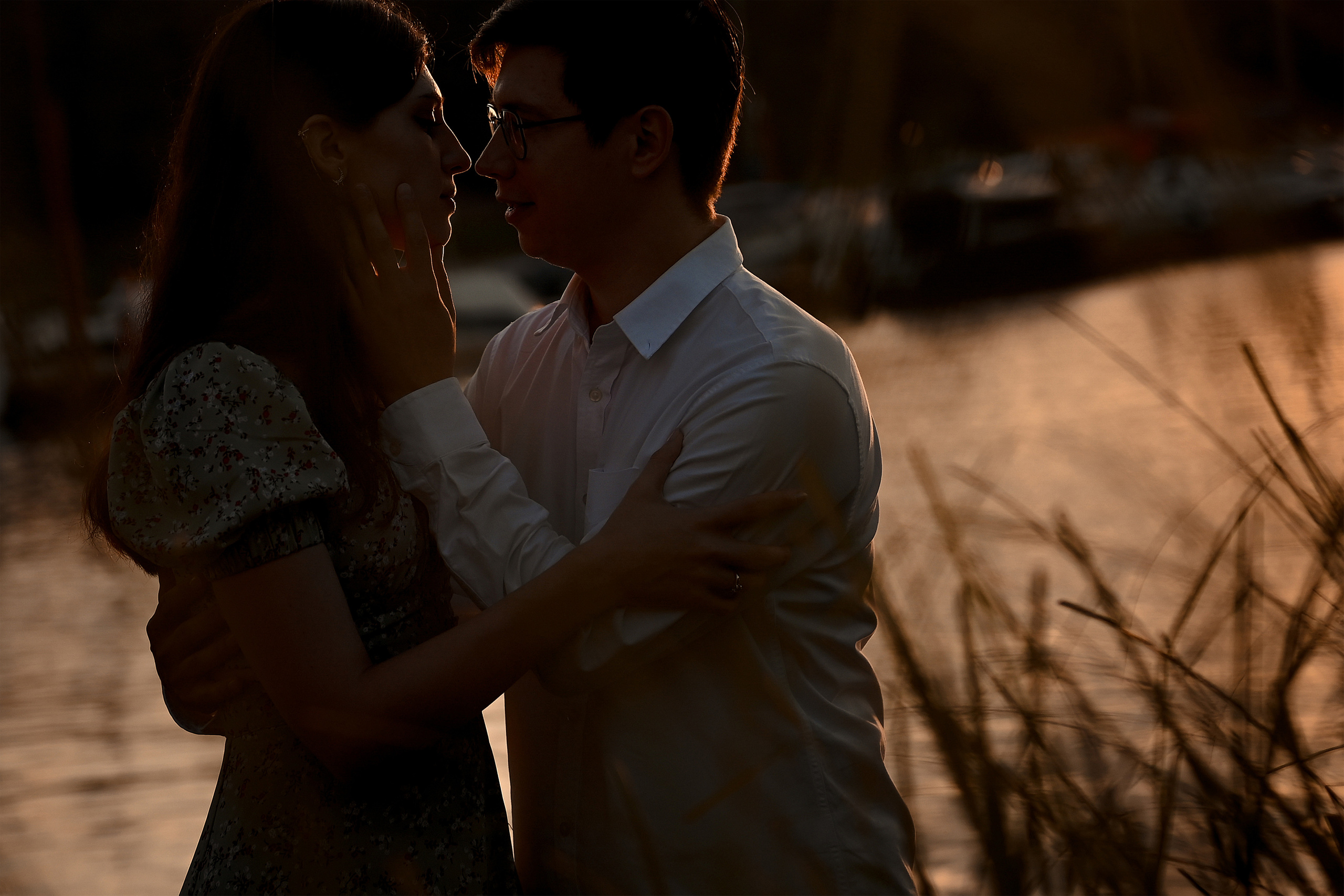 Love story Александра и Виктории на закате. Свадебный, семейный, детский, контент фотограф в Омске Максим Ильин