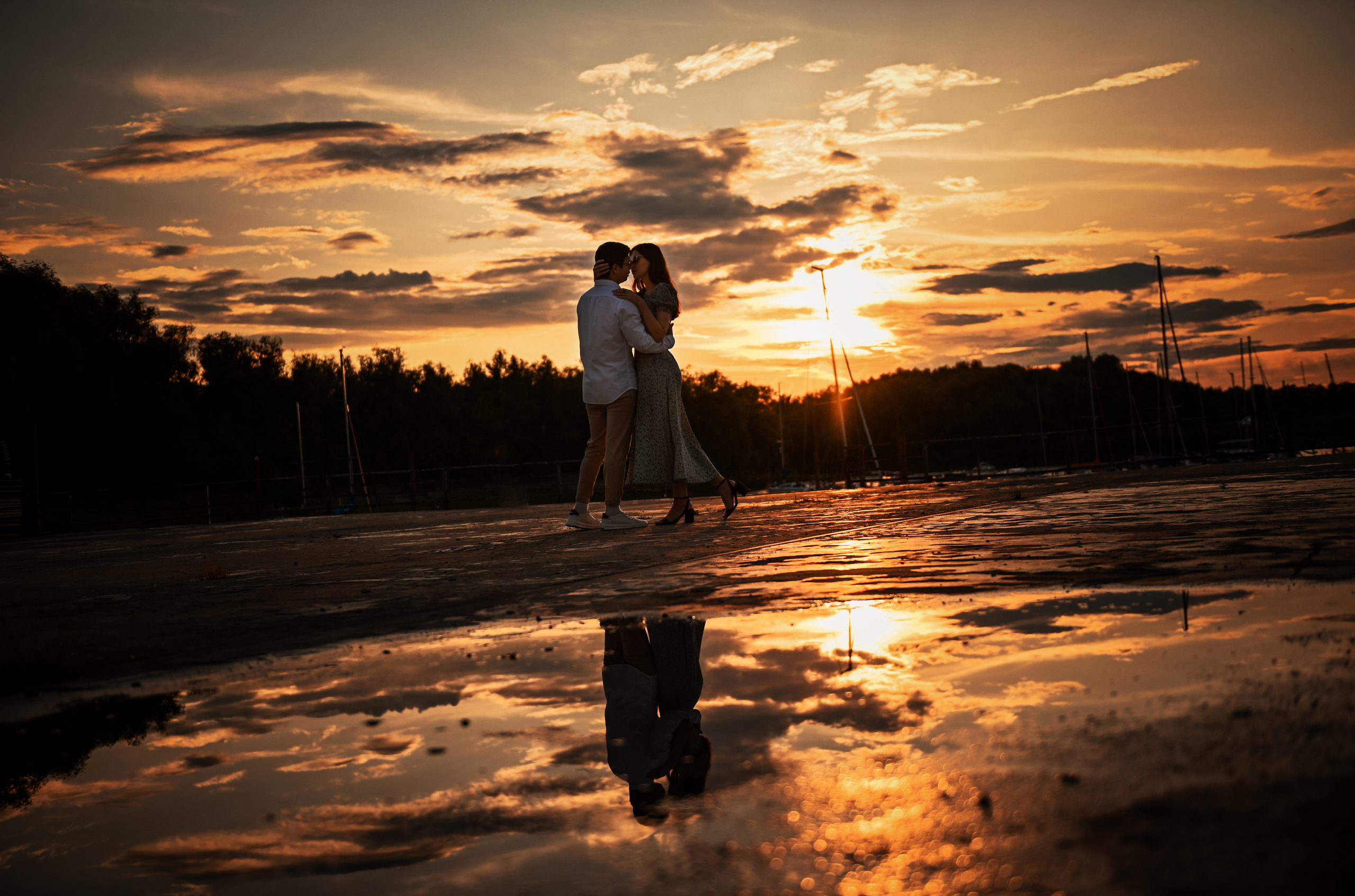 Love story Александра и Виктории на закате. Свадебный, семейный, детский, контент фотограф в Омске Максим Ильин