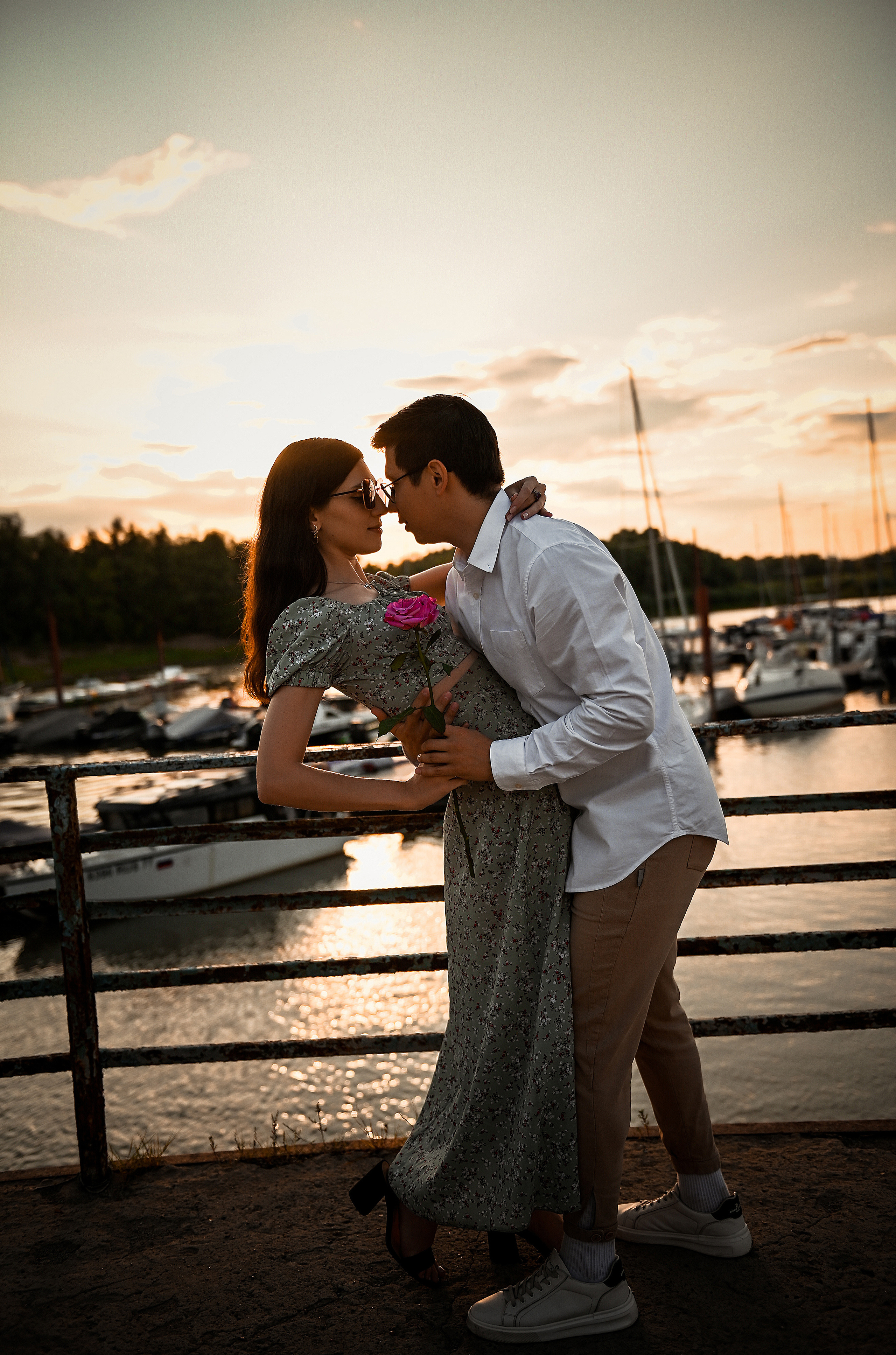 Love story Александра и Виктории на закате. Свадебный, семейный, детский, контент фотограф в Омске Максим Ильин