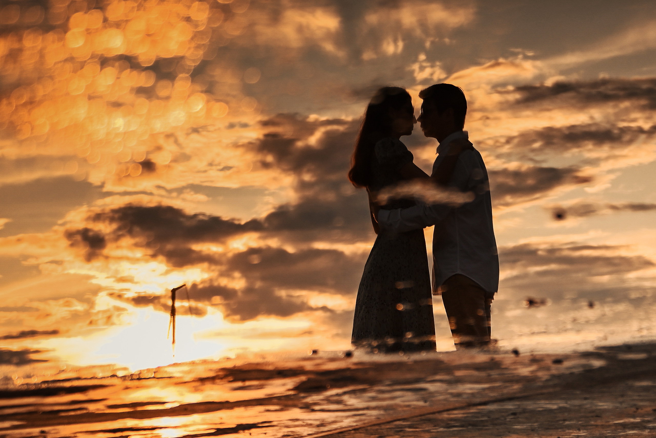 Love story Александра и Виктории на закате. Свадебный, семейный, детский, контент фотограф в Омске Максим Ильин