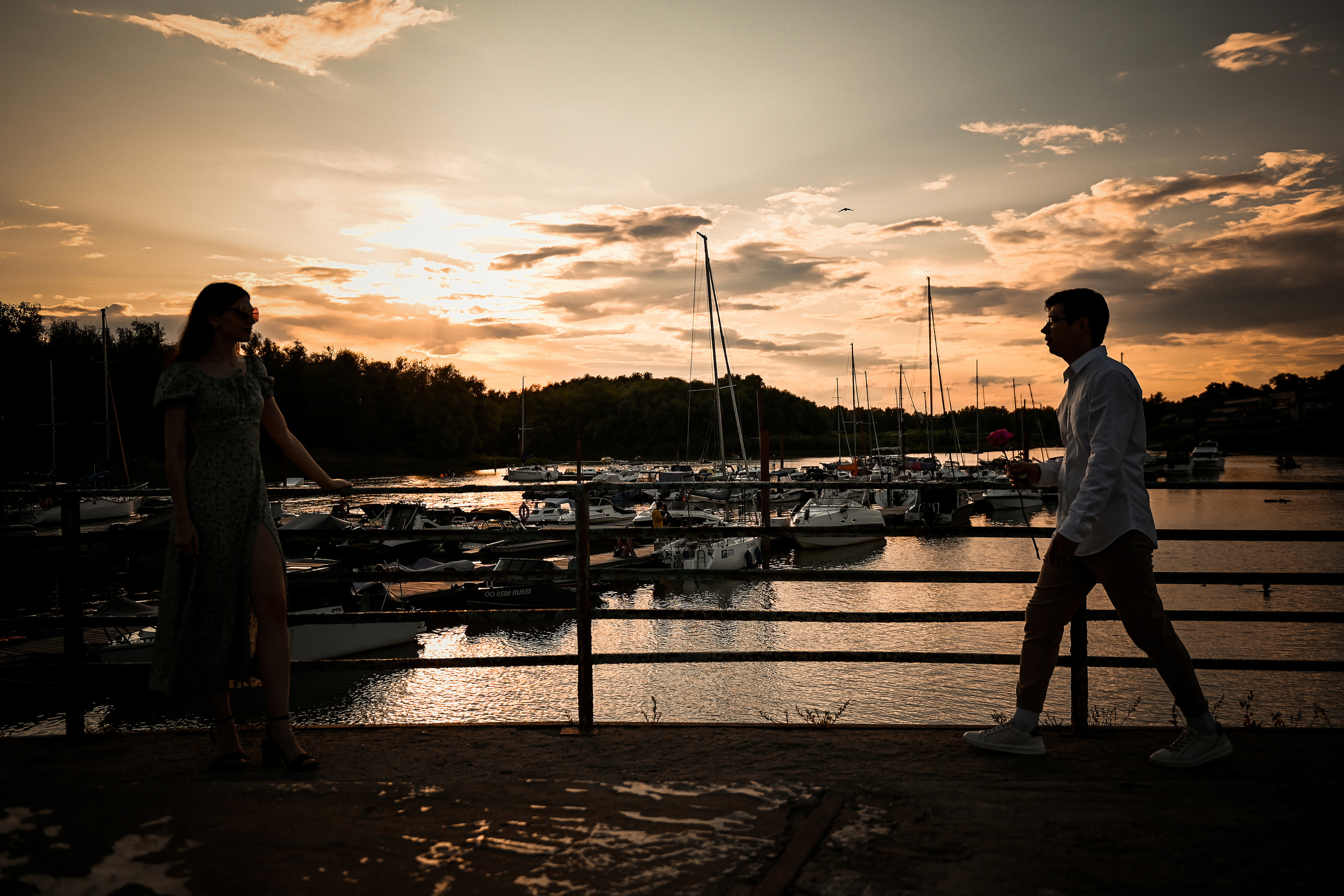 Love story Александра и Виктории на закате. Свадебный, семейный, детский, контент фотограф в Омске Максим Ильин