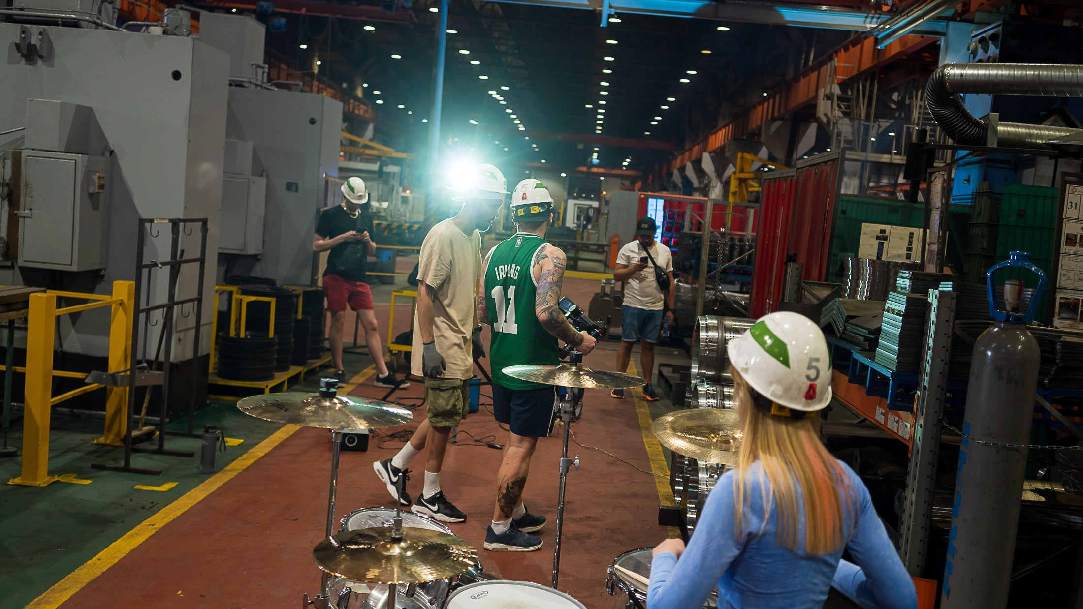 Кировский завод. Графический дизайнер Илья Левченко