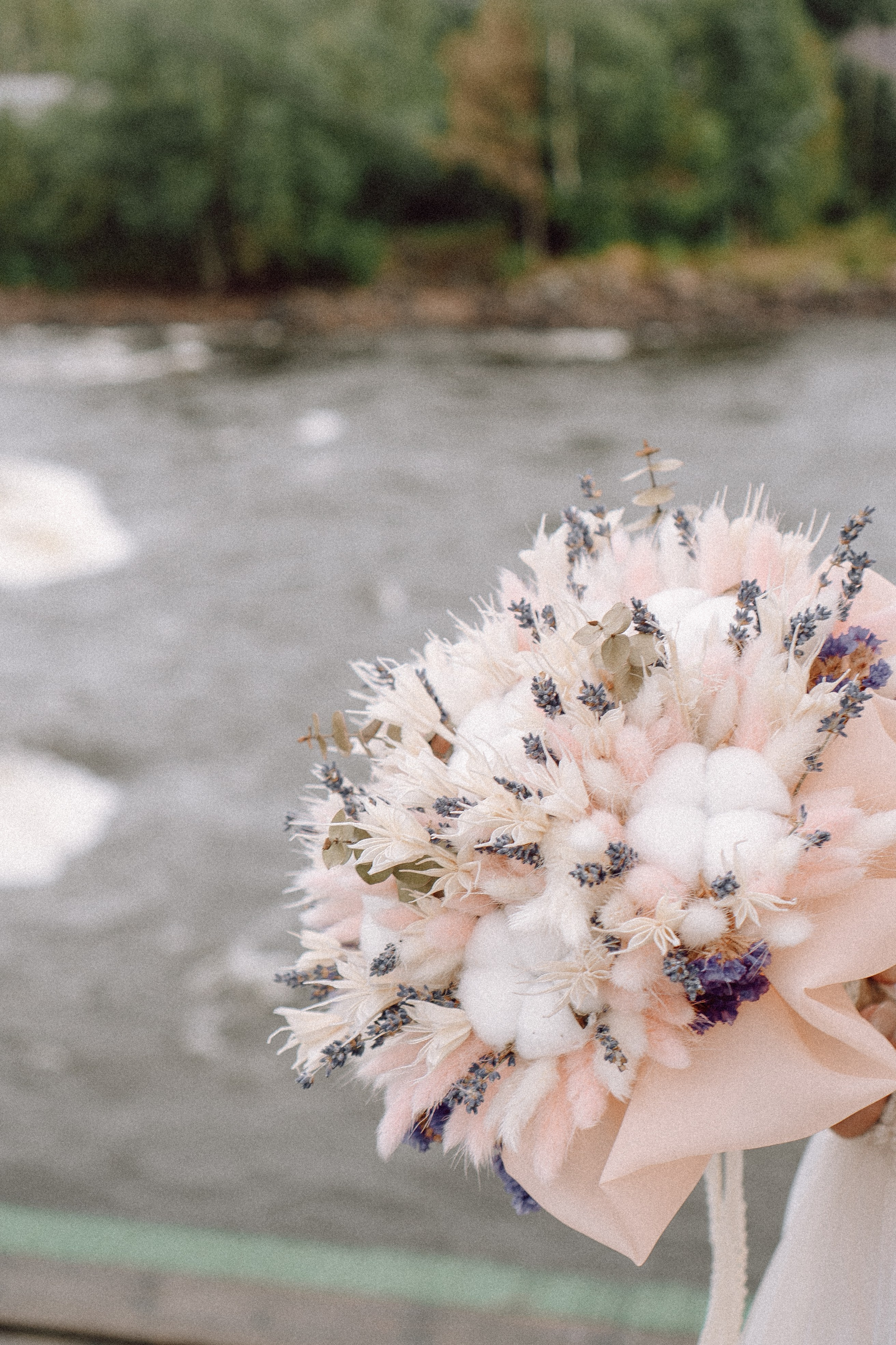 СВАДЕБНАЯ ФОТОСЕССИИЯ ПАРЫ В ГОРОДЕ ПРИОЗЕРСК В СОСНОВОМ ЛЕСУ И С ПИКАПОМ. Профессиональный фотограф, Санкт-Петербург — Виктория Богомолова