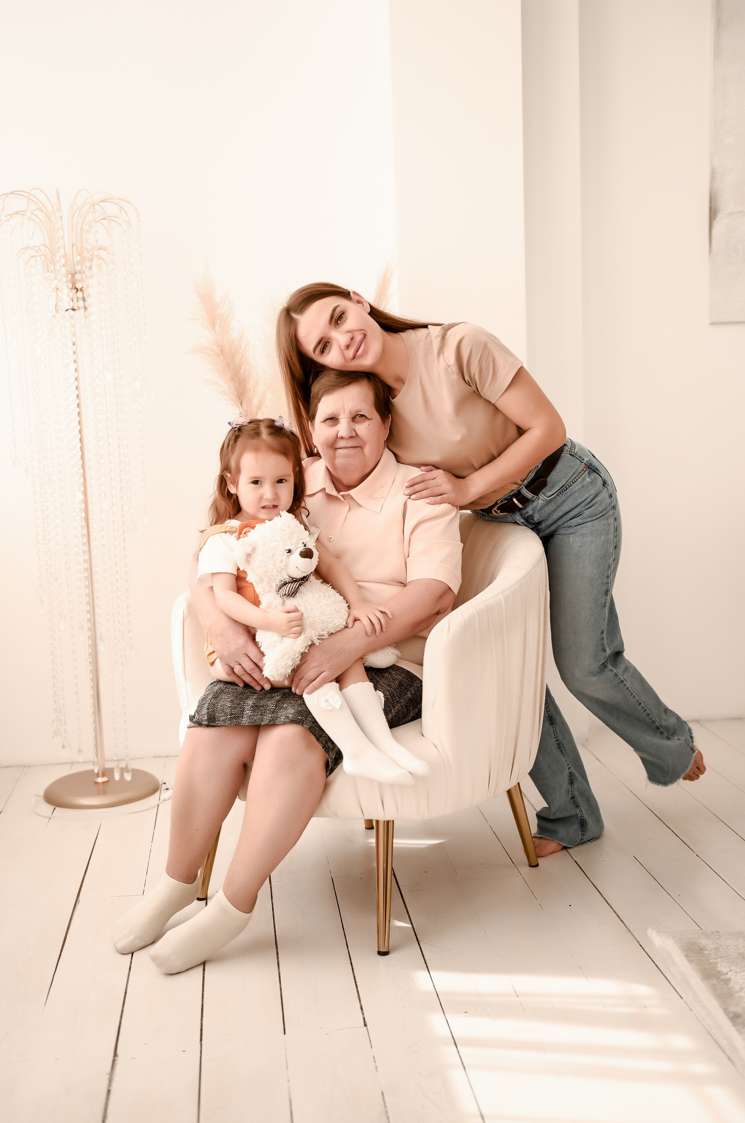 Семейная студийная  фотосессия 2. Свадебный, семейный, детский, контент фотограф в Омске Максим Ильин