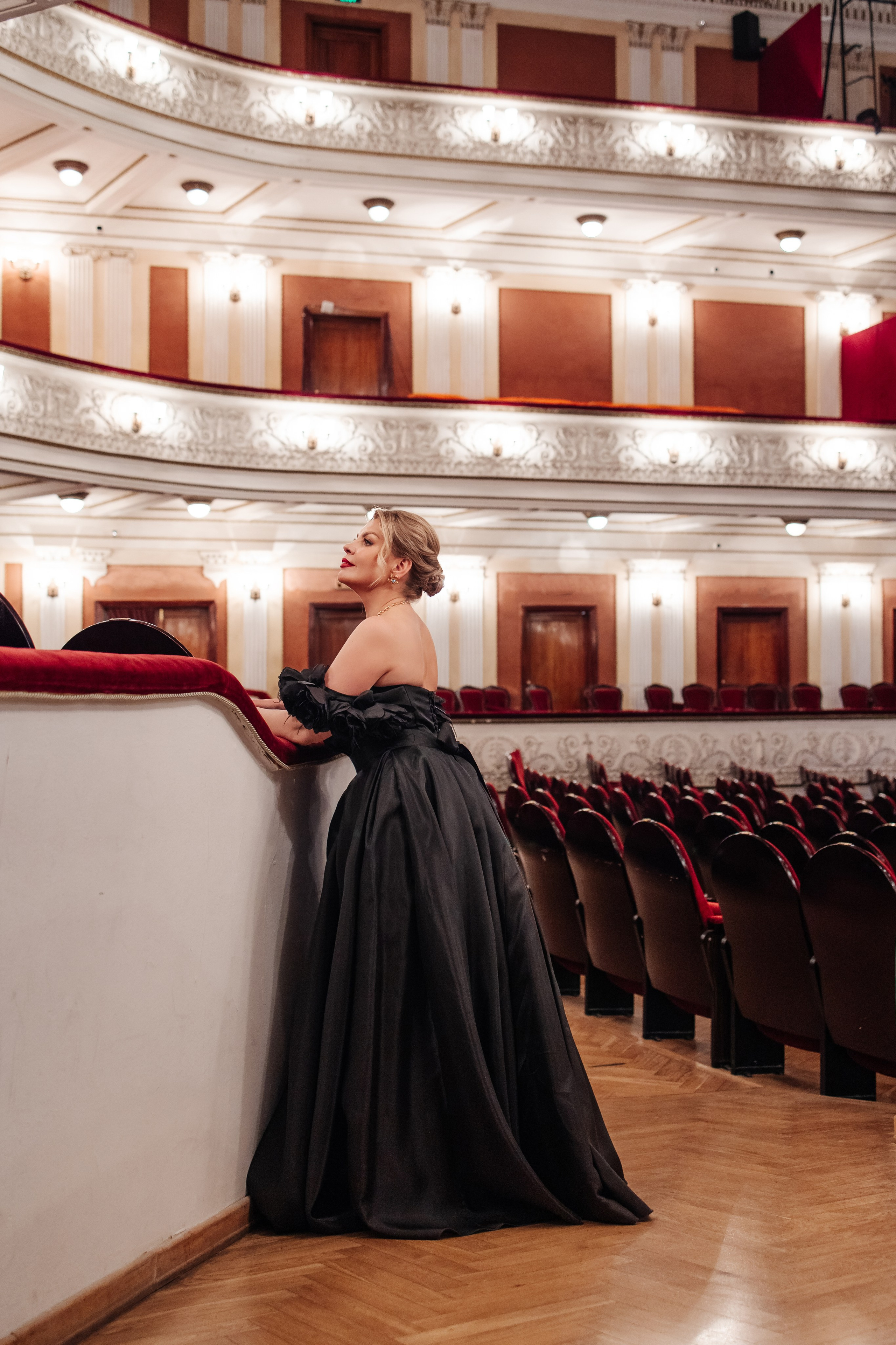 Фотопроект ТЕАТР. Анна Подчас — фотограф роскошных и успешных