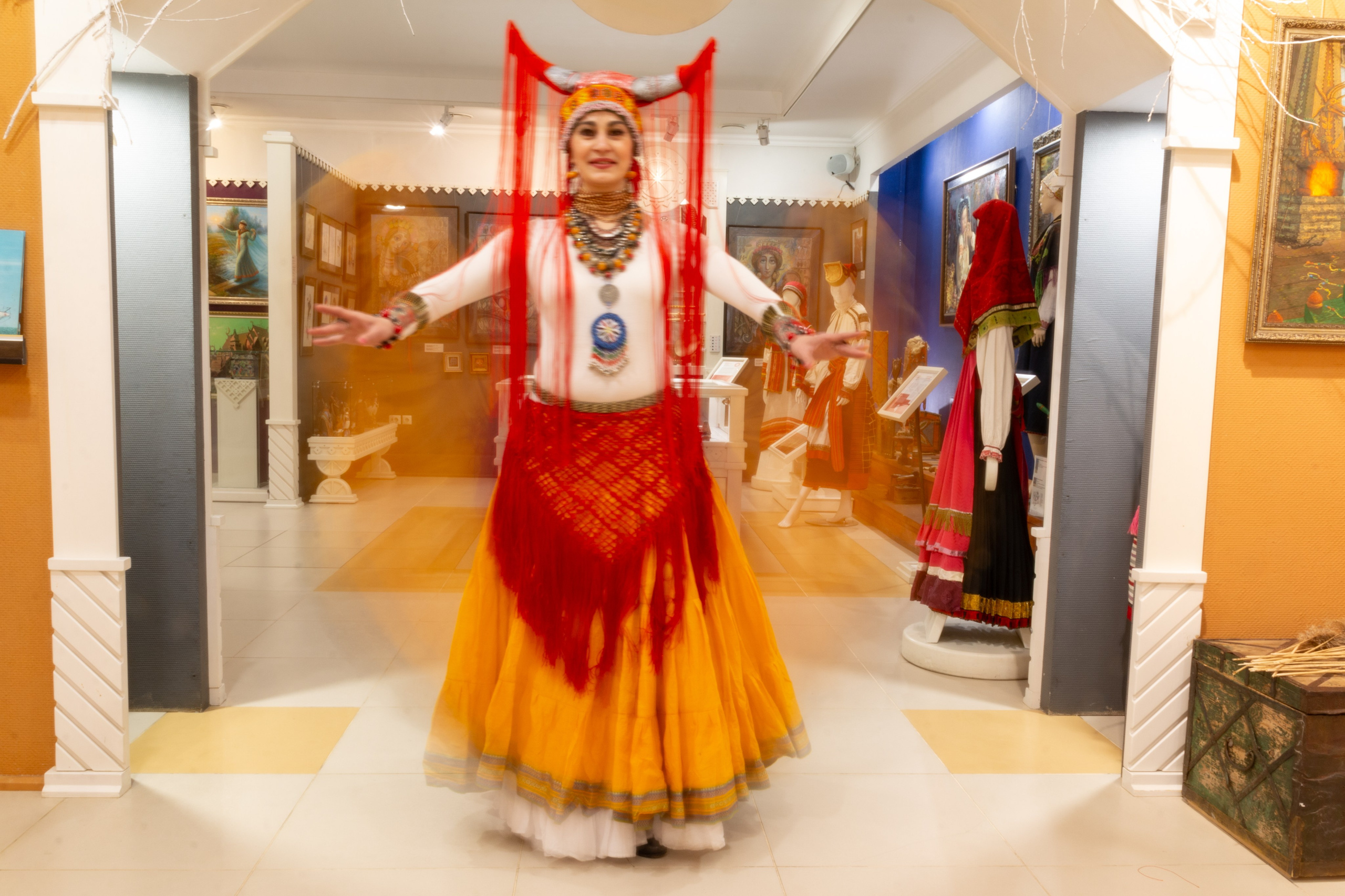 Танец в музее. Музей славянской мифологии. Модель Лана Чернявская. Ваш фотограф Северск | Томск