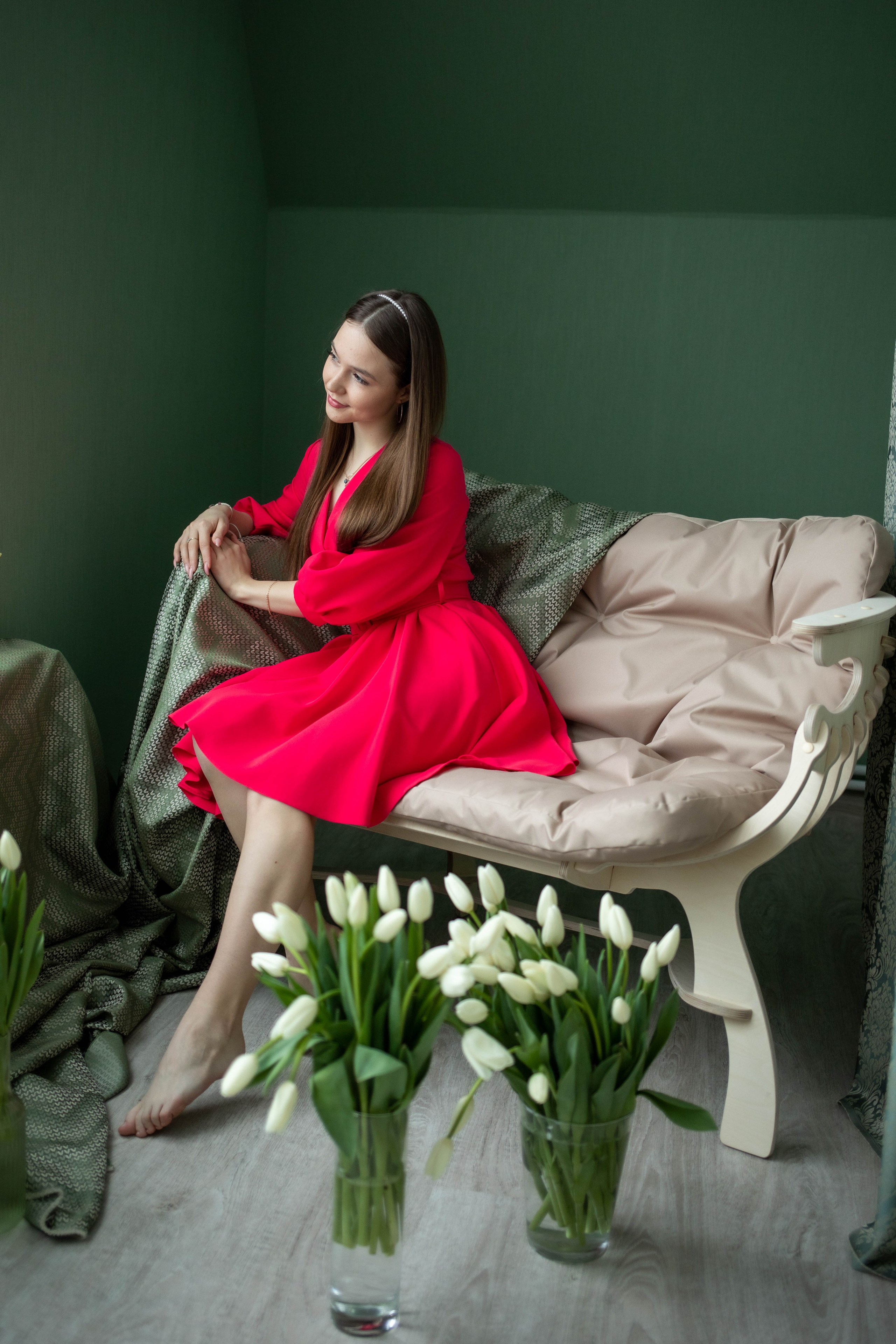 Девушка и цветы