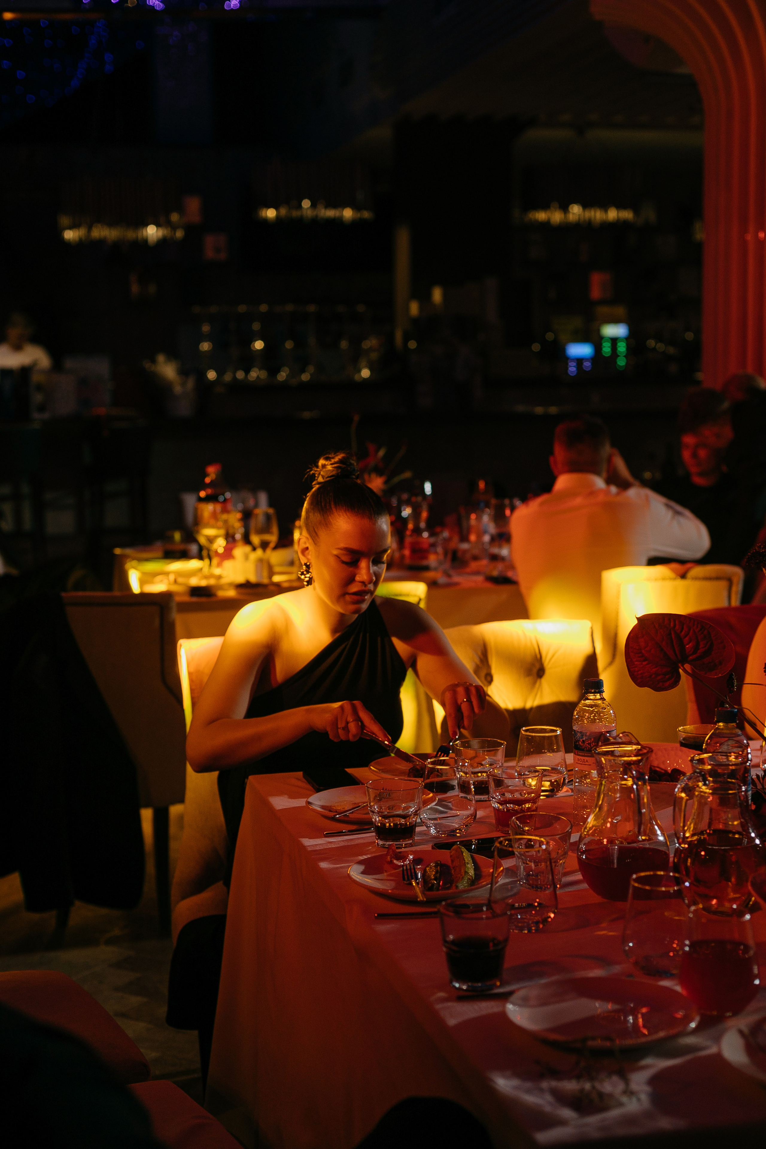 Rain falls down. Главная