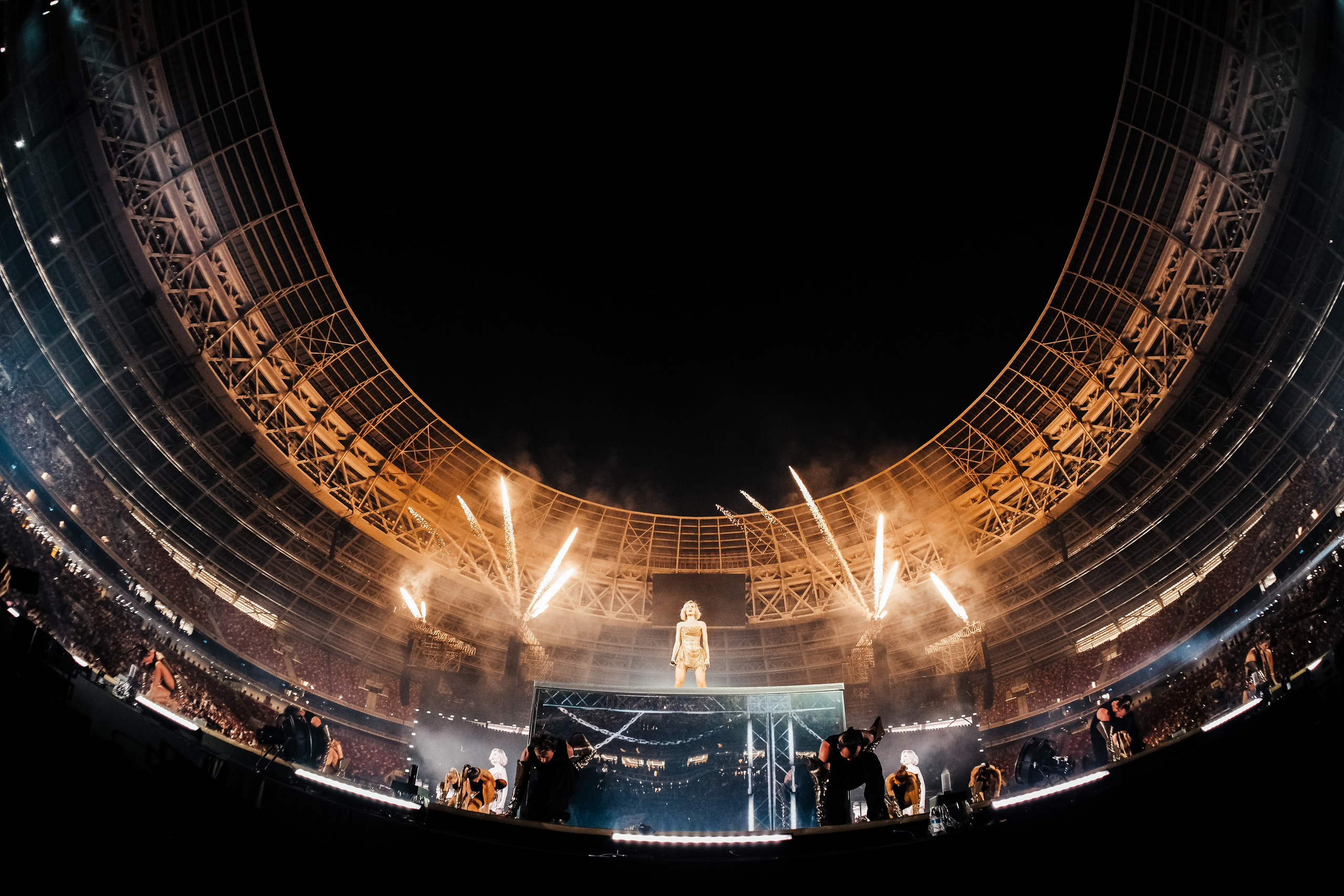 ПОЛИНА ГАГАРИНА В СК ЛУЖНИКАХ 29.06.24. Концертный и репортажный фотограф в Москве и Санкт-Петербурге Мария