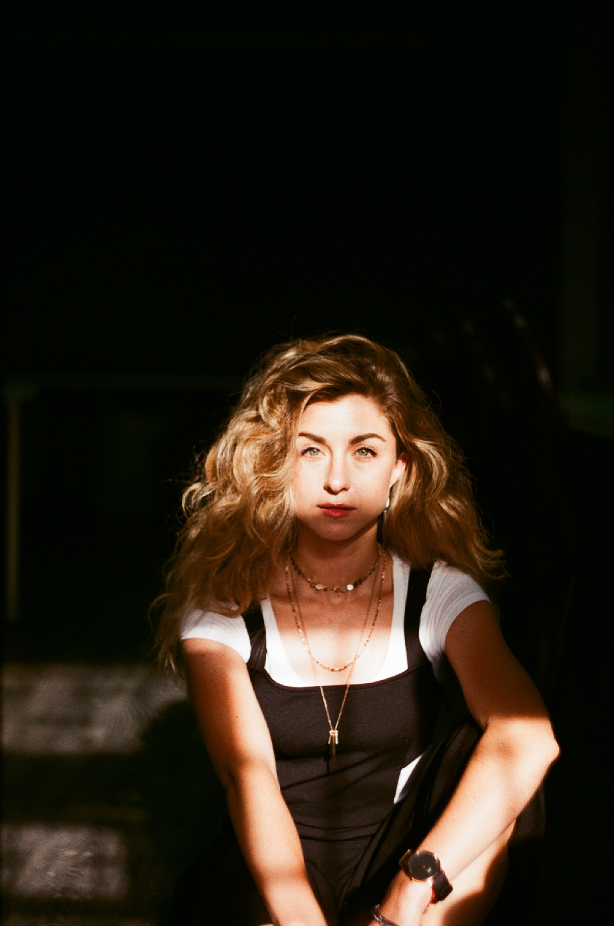 Портретная фотосъёмка для специалистов, сотрудников и компаний. Предметный фотограф в Москве и Московской области