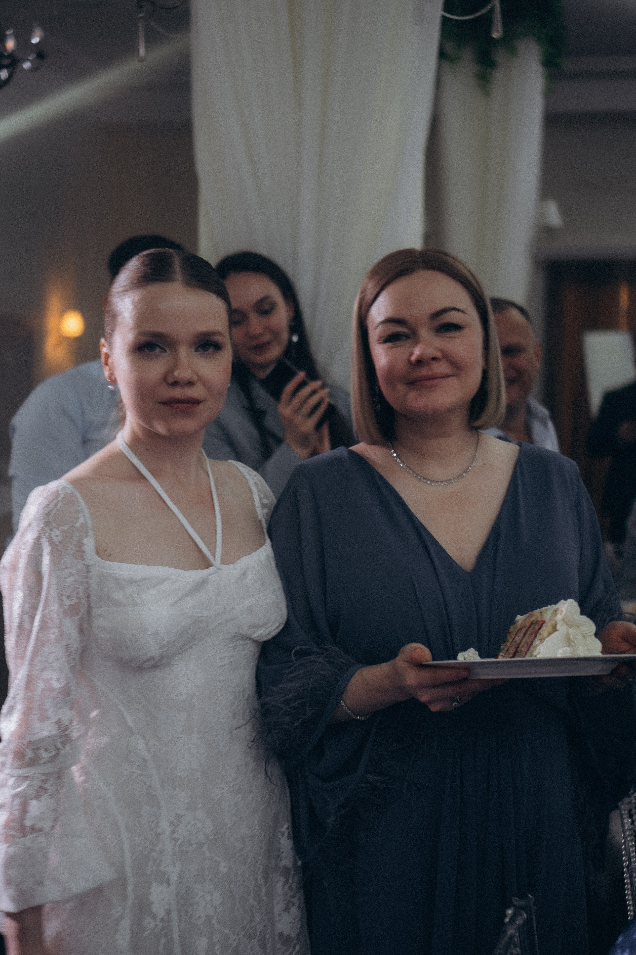 СВАДЕБНАЯ СЬЕМКА СБОРОВ В ОТЕЛЕ И ВЫЕЗД НА ЦЕРЕМОНИЮ (СНЯТО В СИБИРЕ В НИЖНЕВАРТОВСКЕ). Профессиональный фотограф, Санкт-Петербург — Виктория Богомолова