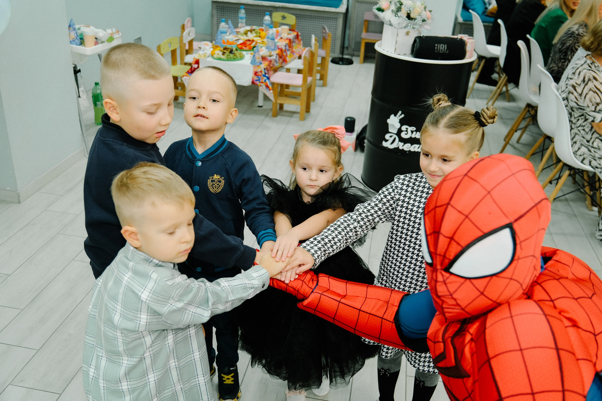 Дети, сады, школы. Фотограф и видеограф в Москве Полина Абраменкова