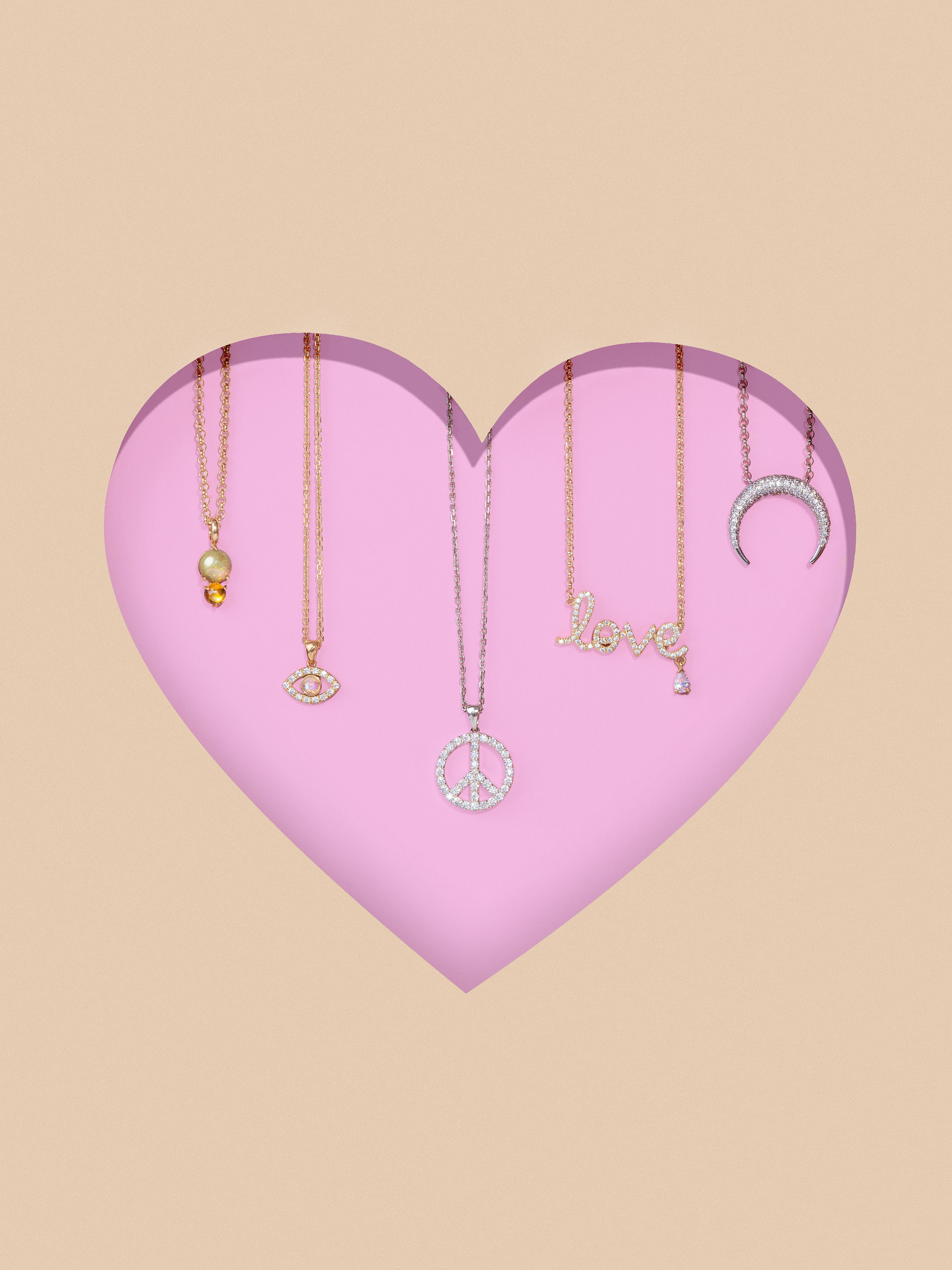 Профессиональная ретушь фотографий украшений на шею и браслетов | Студия SVITHART