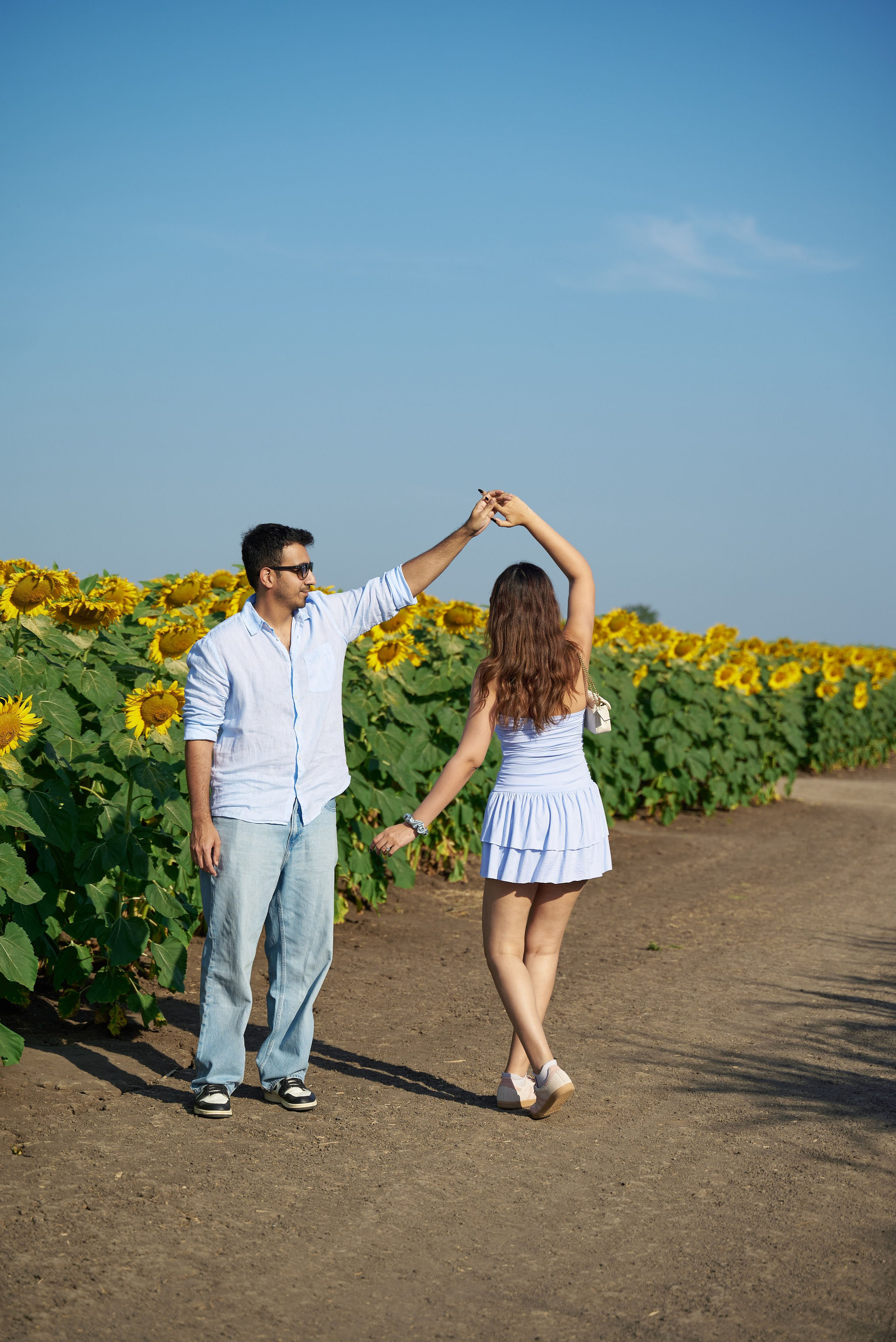 Love in the field. Photographer Bangkok — Pattaya | фотограф Бангкок — Паттайа