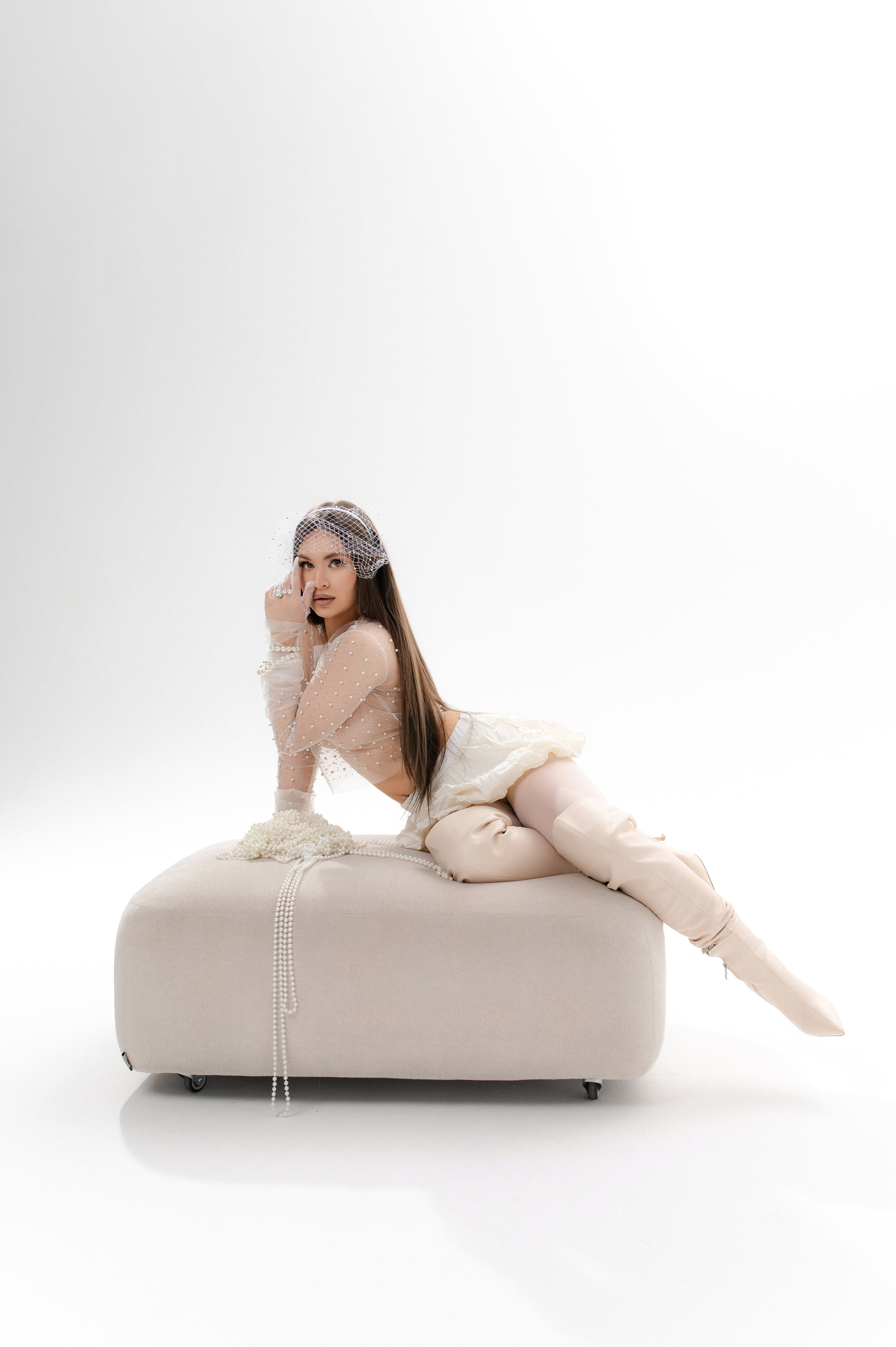 Студийная на циклораме. Фотограф Алексин, Тула