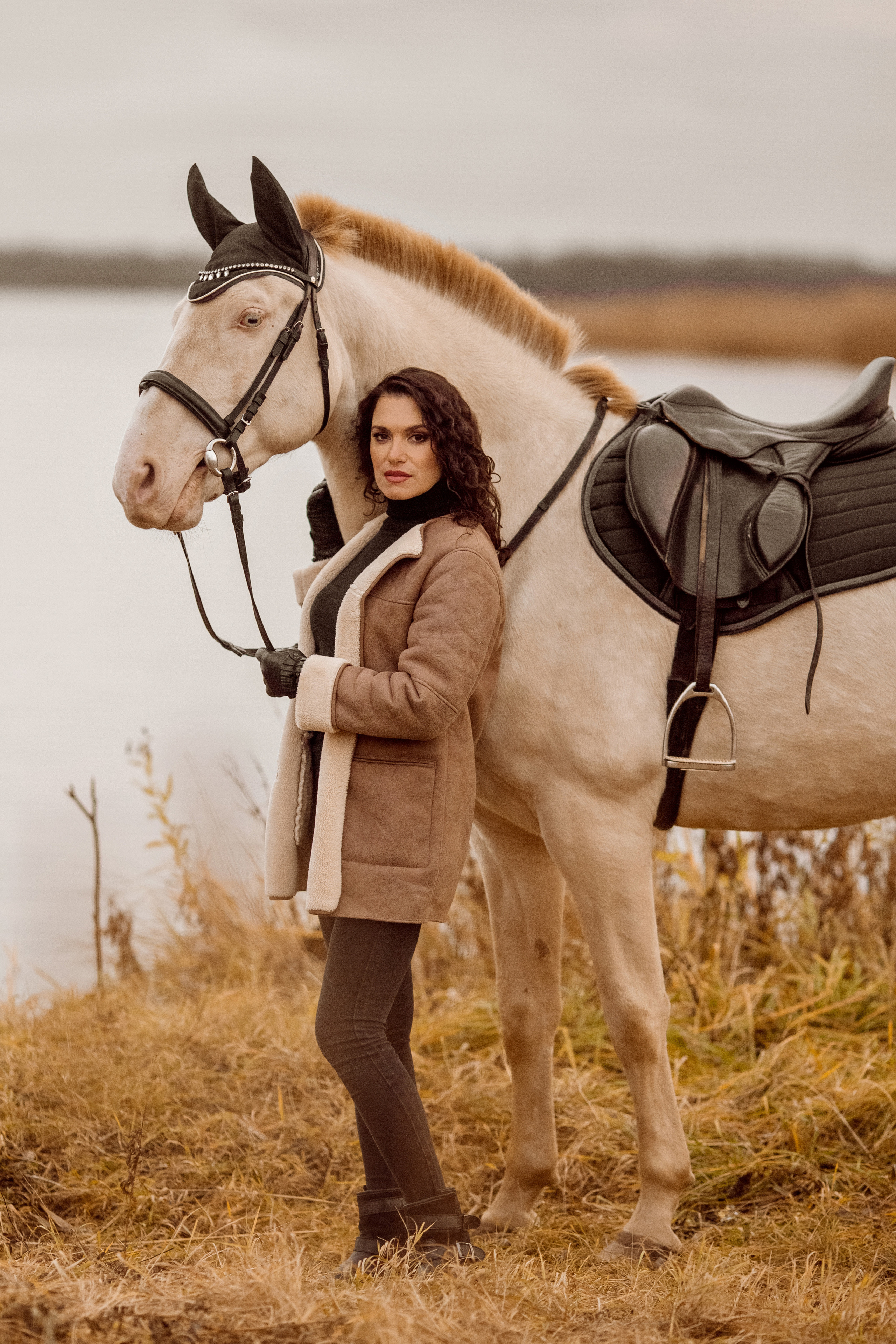 Осенняя фотосессия с изабелловой лошадью