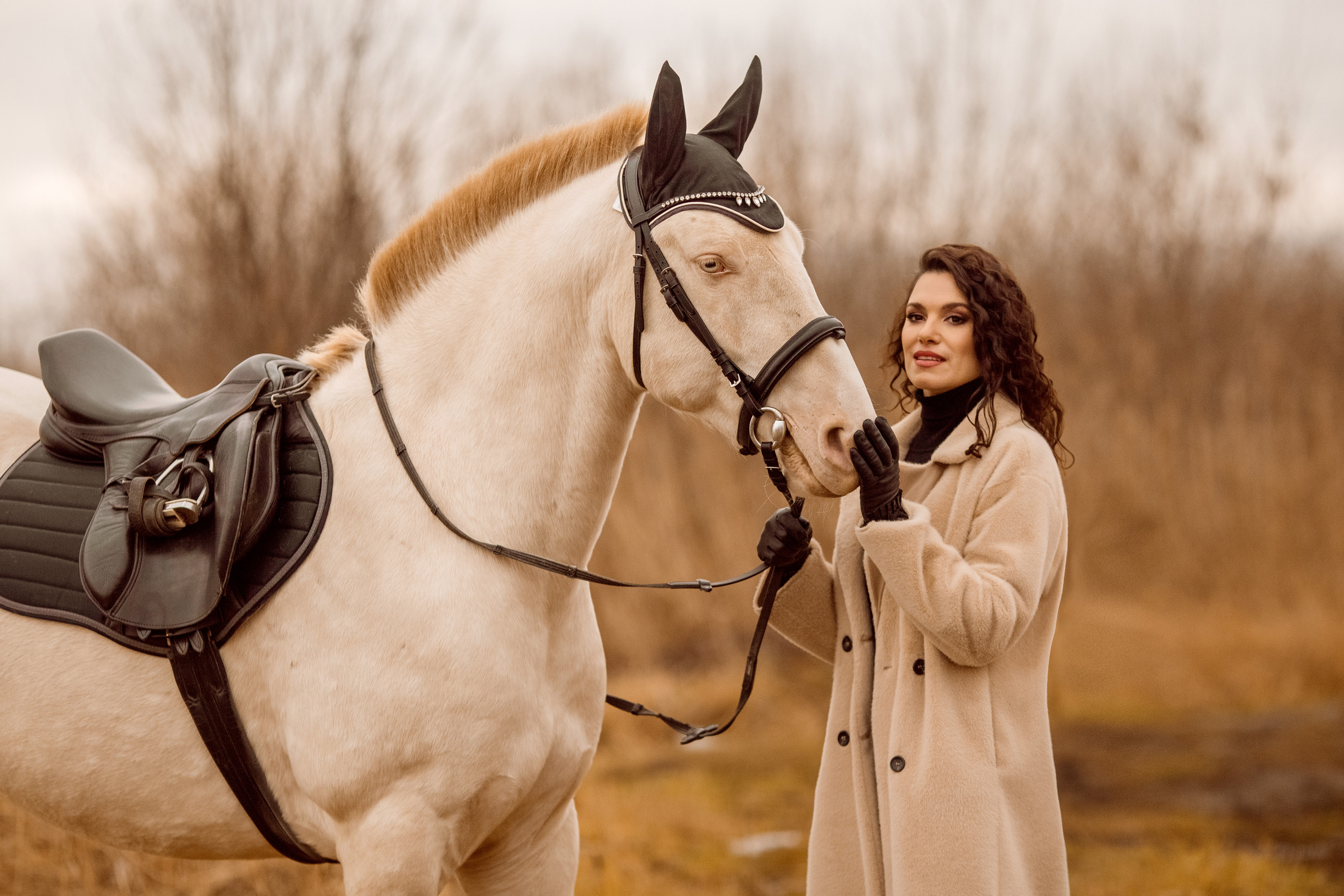 Осенняя фотосессия с изабелловой лошадью