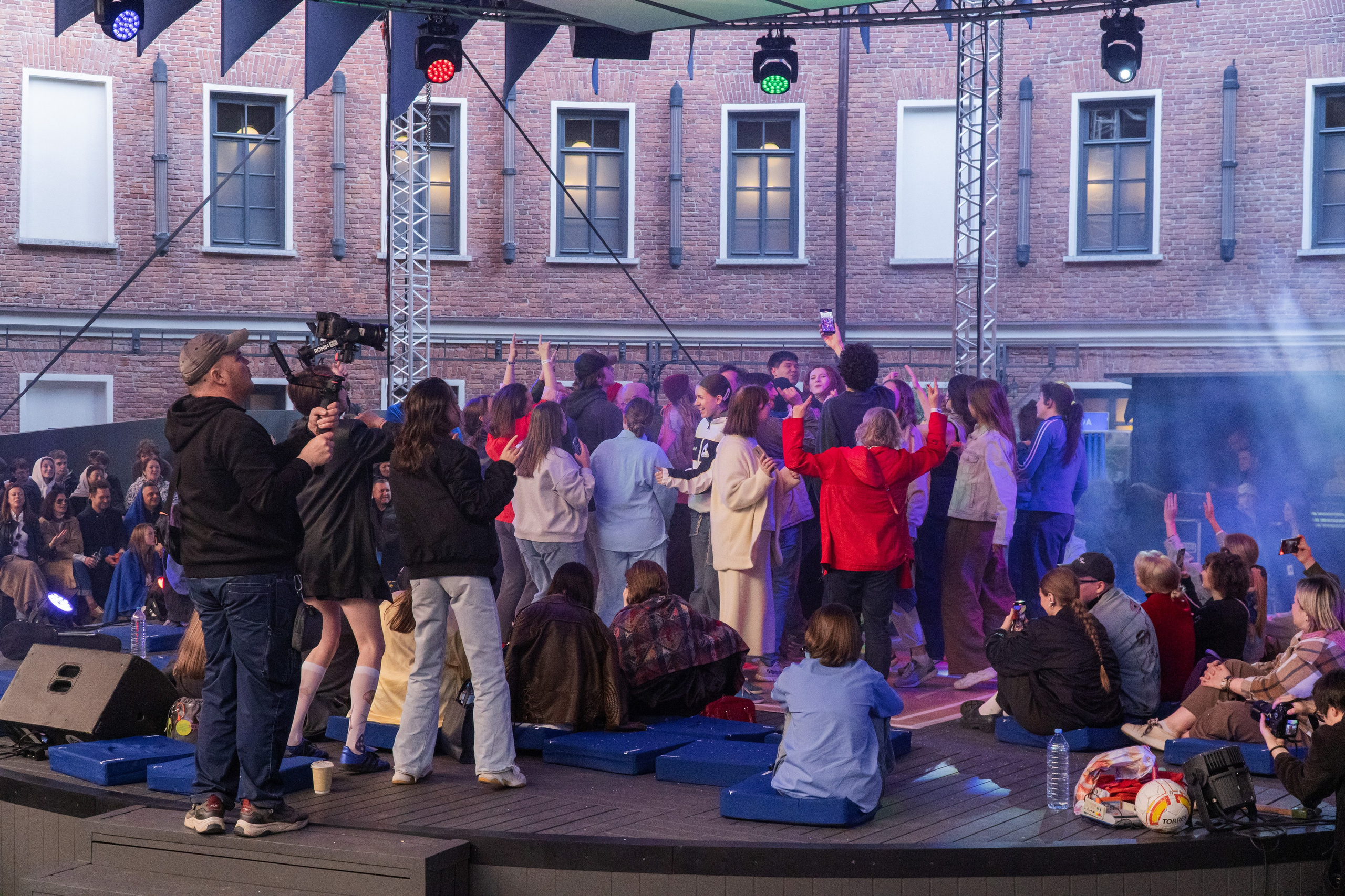 Квадрат: badtheatre. Фотограф в Санкт-Петербурге Авдотья Благовещенская