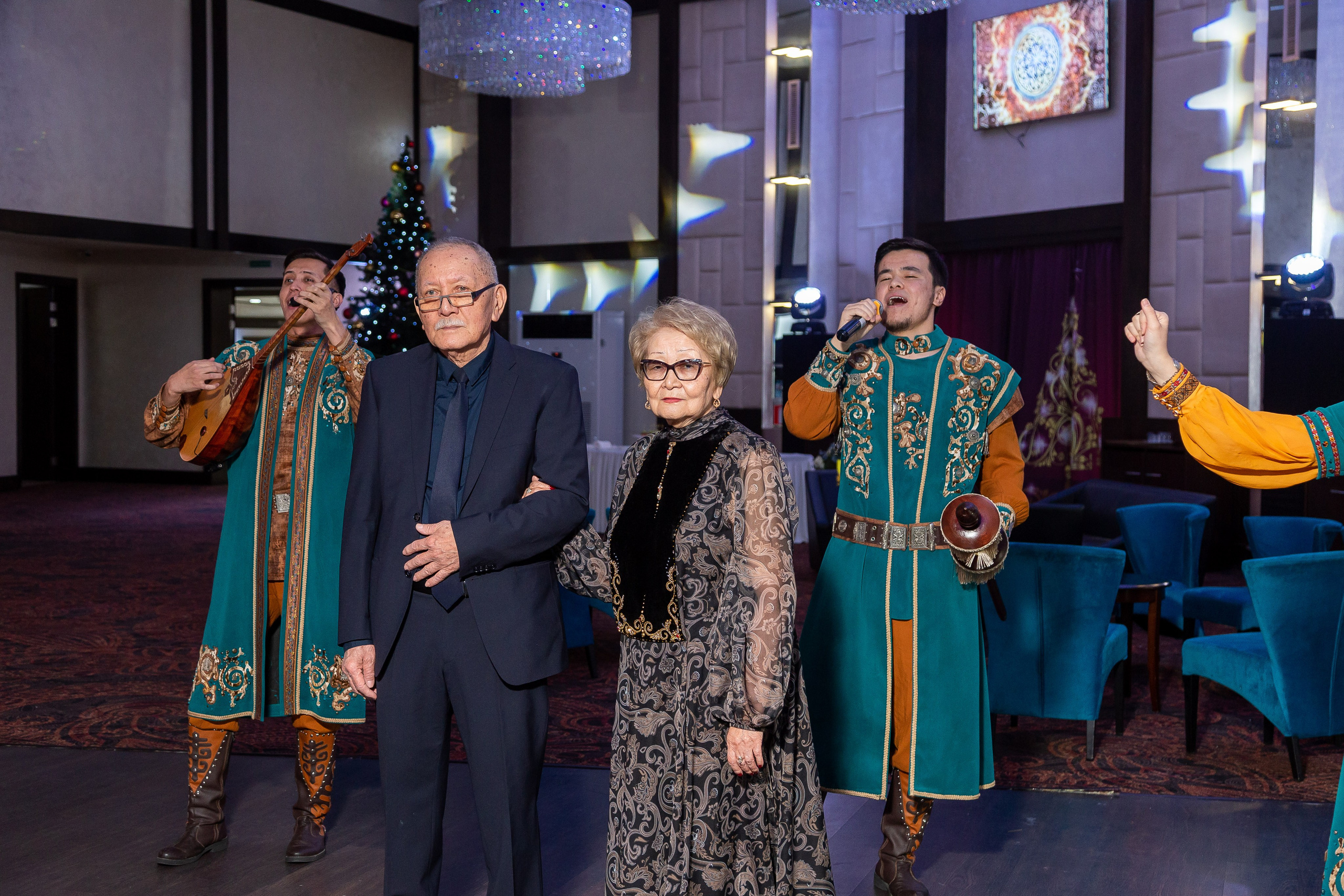 Айша Юбилей 80 лет. Свадебный фотограф в Алматы Айгерим Верба