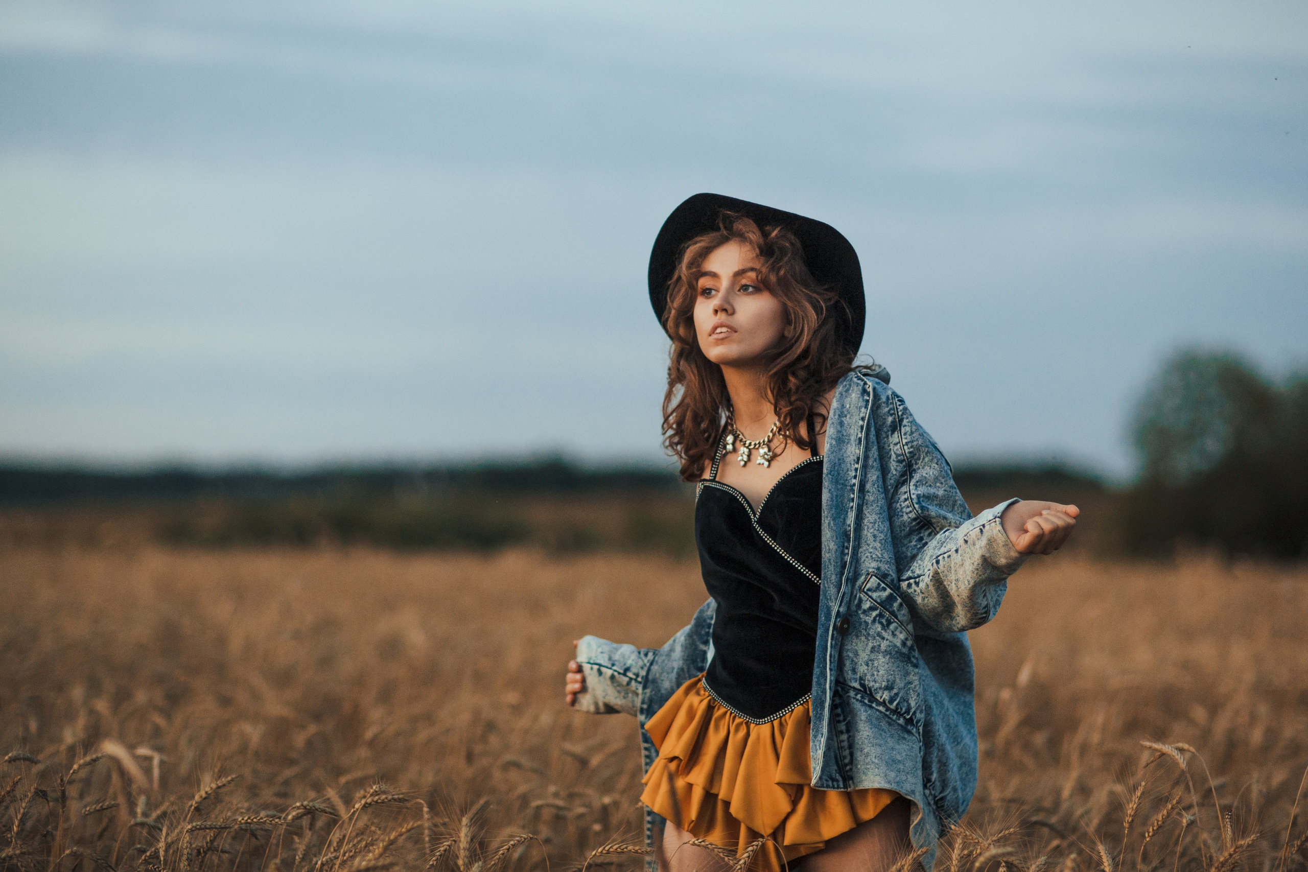 Фотосессия в пшенице для бренда Vintage Dream. Фотограф и видеограф Анна Домашенко