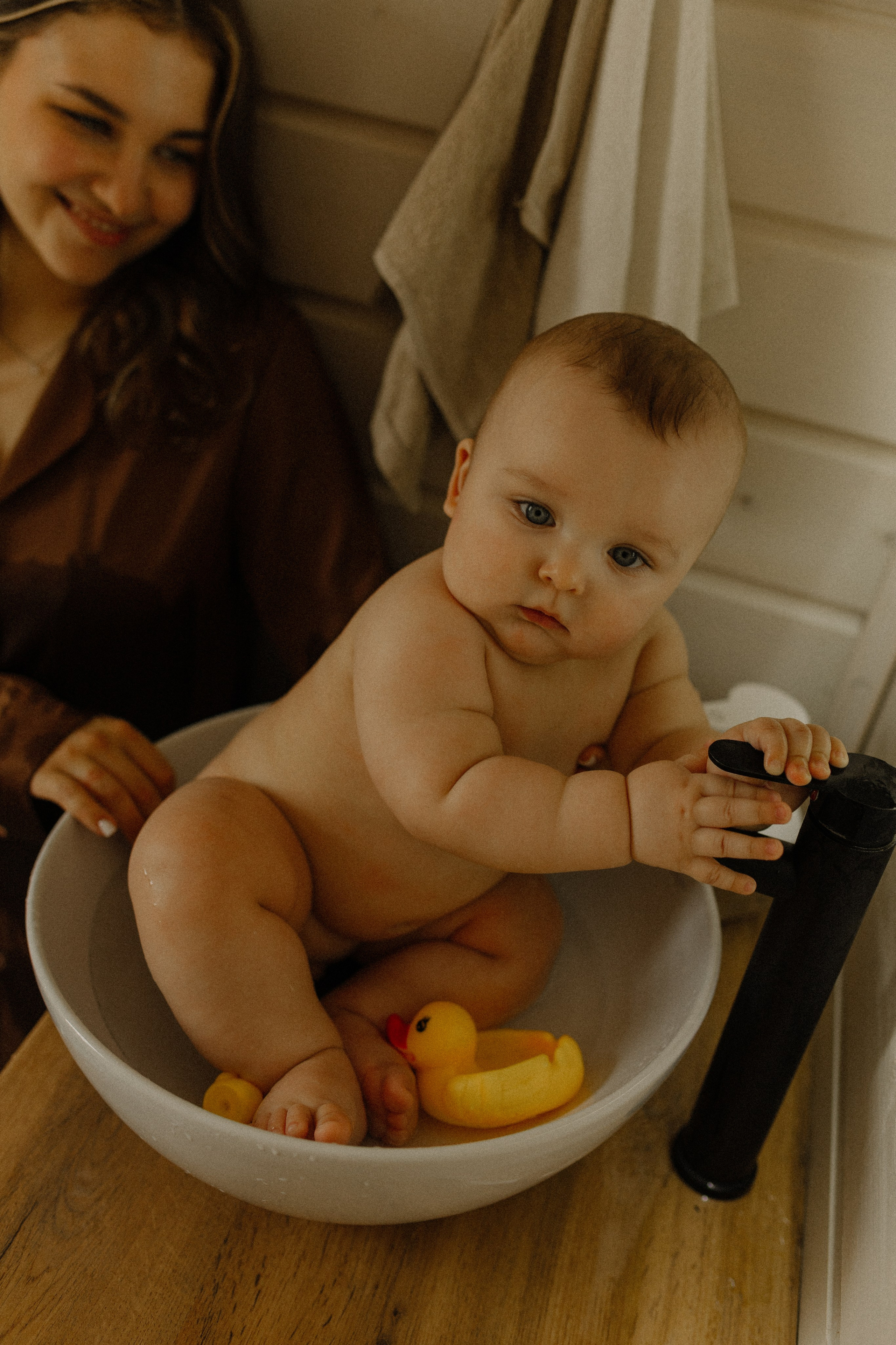 Яна и Тимофей. Домашняя съёмка. Семейный фотограф Тихвин, Санкт-Петербург и ЛО