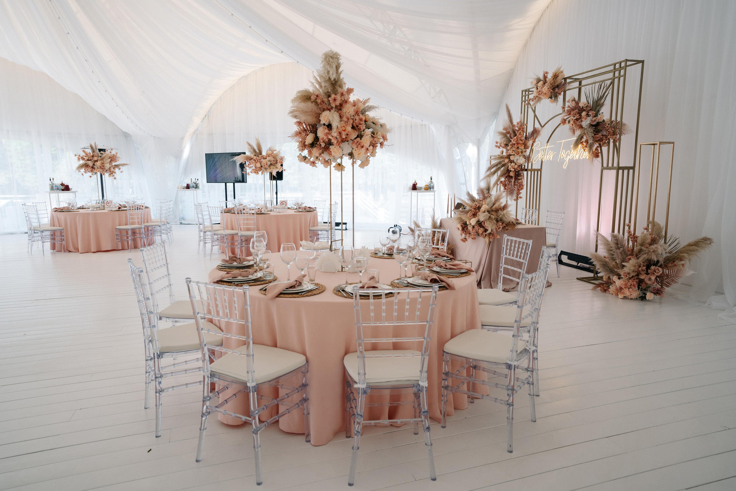 Свадебная фотосессия для Влады и Юрия в отеле Милан