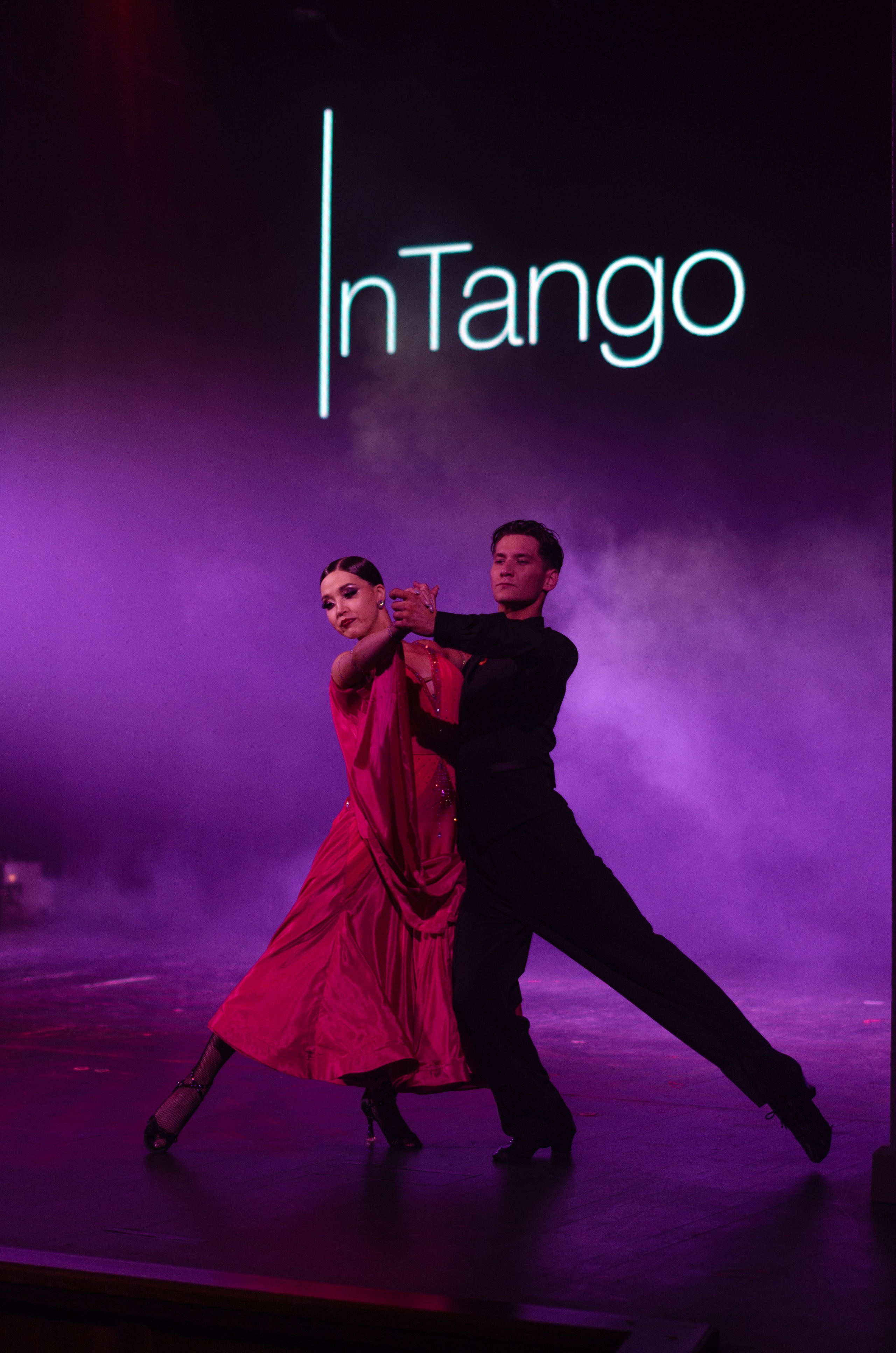 Фоторепортаж танцевального мероприятия. Денисова Аля — фотограф для парных съемок и индивидуальных историй в Барнауле