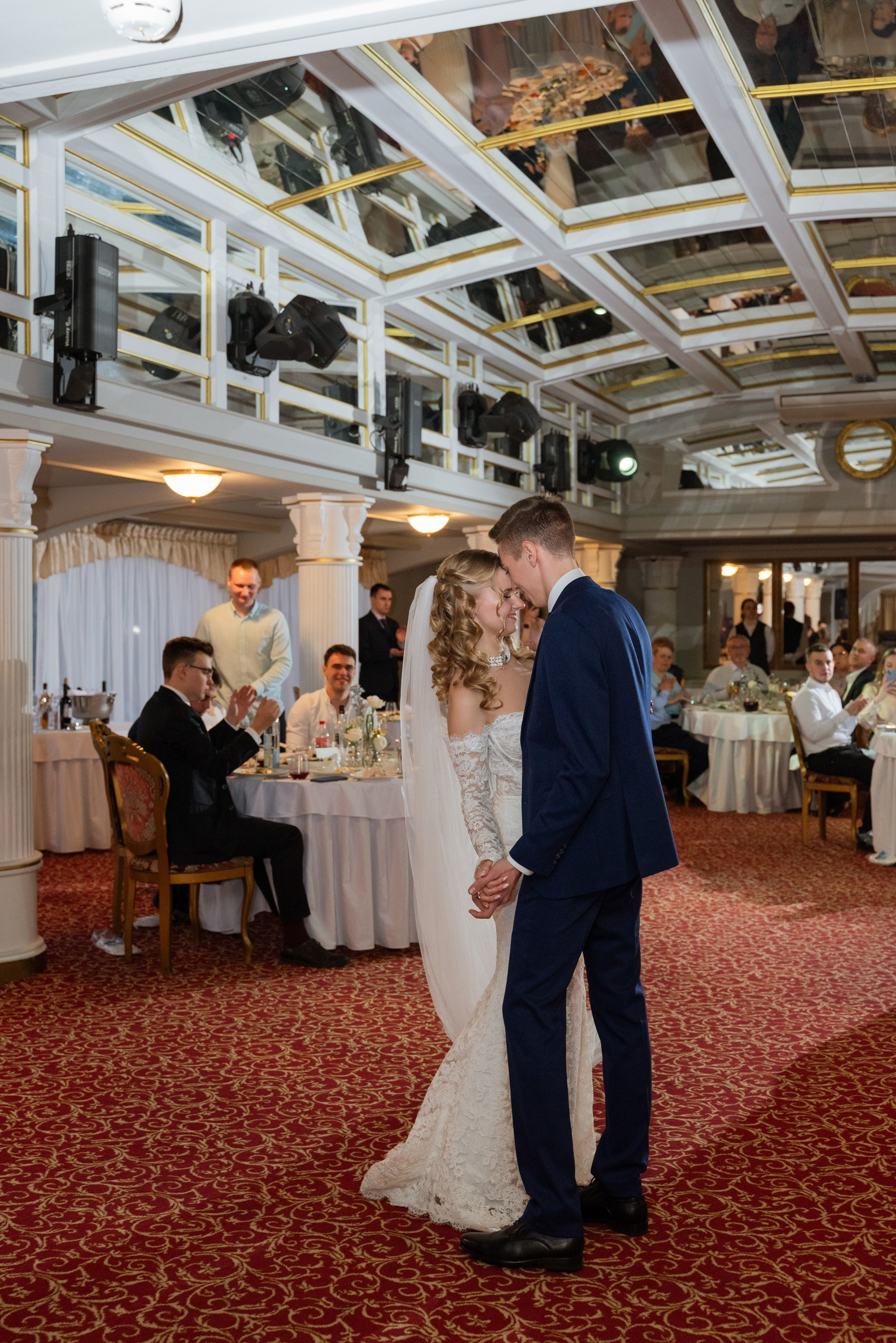 Лев и Наталья | 27.04.24. Свадебный фотограф в Санкт-Петербурге Владислава Тюльпина