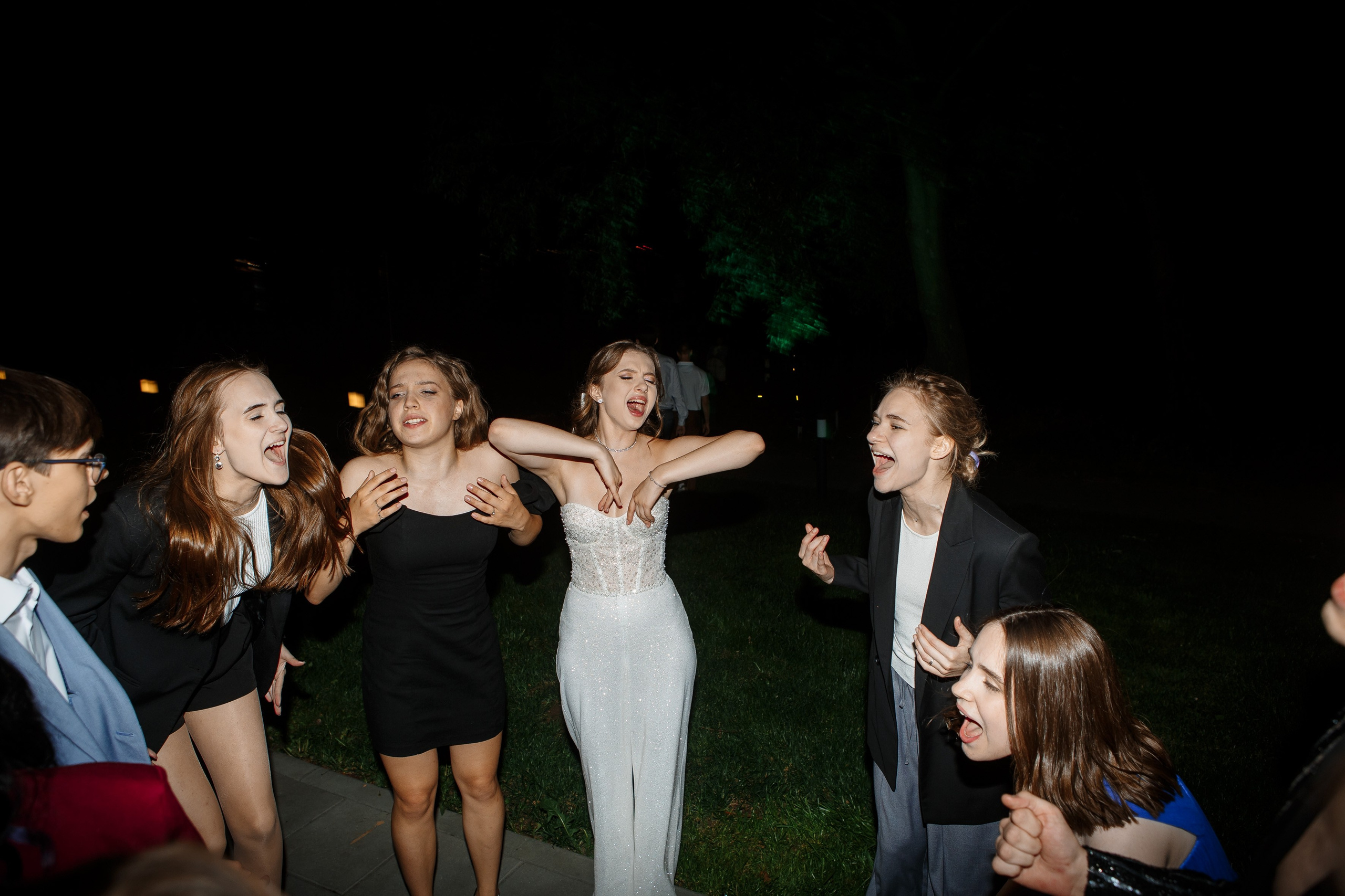 Выпускной Гимназия 12 2024 OpenHouse. Свадебный и портретный Фотограф в Липецке Дмитрий Котюков