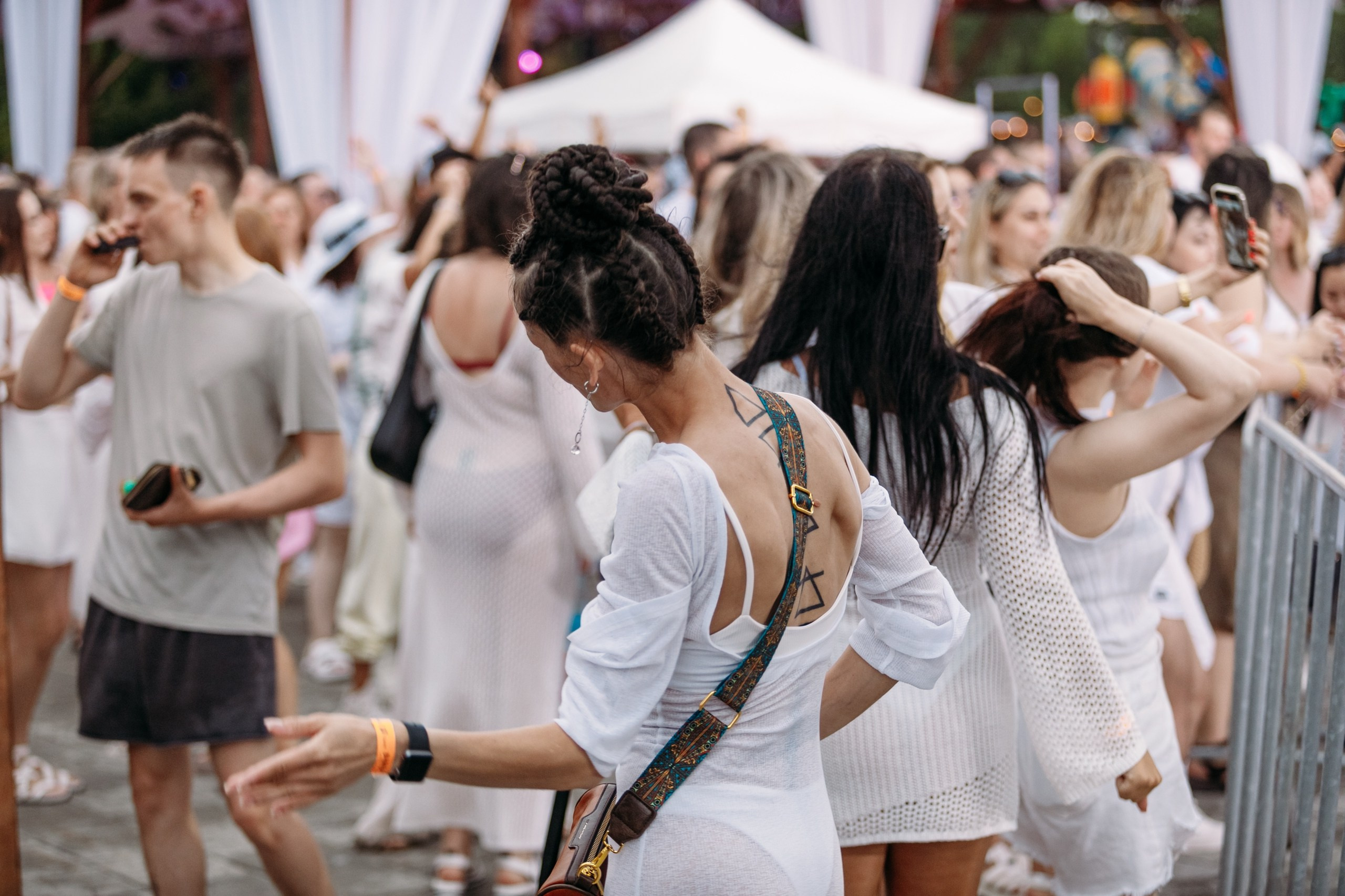 White Party @ Бархат парк. Репортажный фотограф Максим Полянский. Москва, Санкт-Петербург, Красноярск