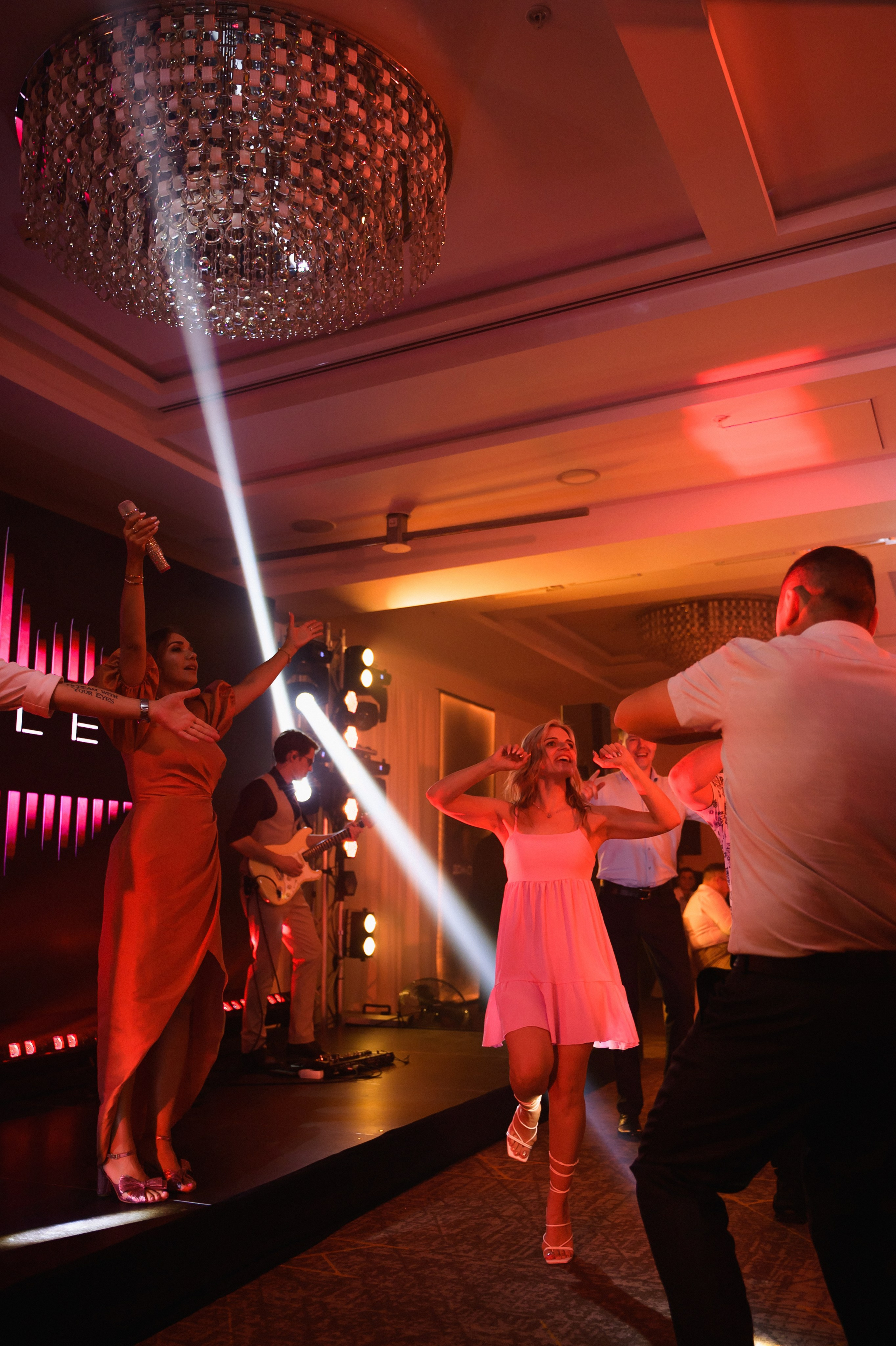 ДОМ-СТРОЙ. Свадебный фотограф в Новосибирске Алена Цизман