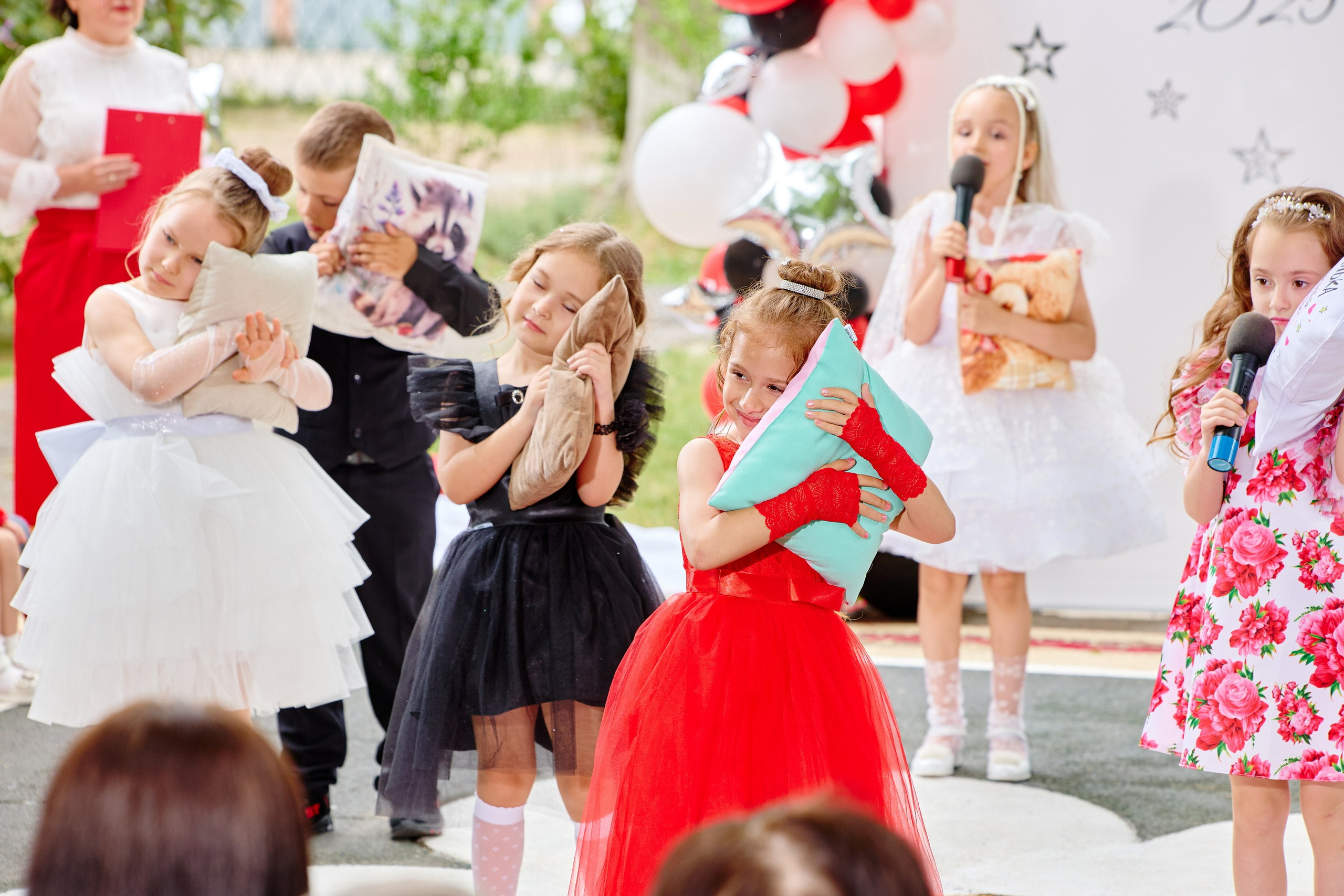 Выпускной 45 сад. Фотограф Выпускные альбомы Таганрог Сергей Коробченко