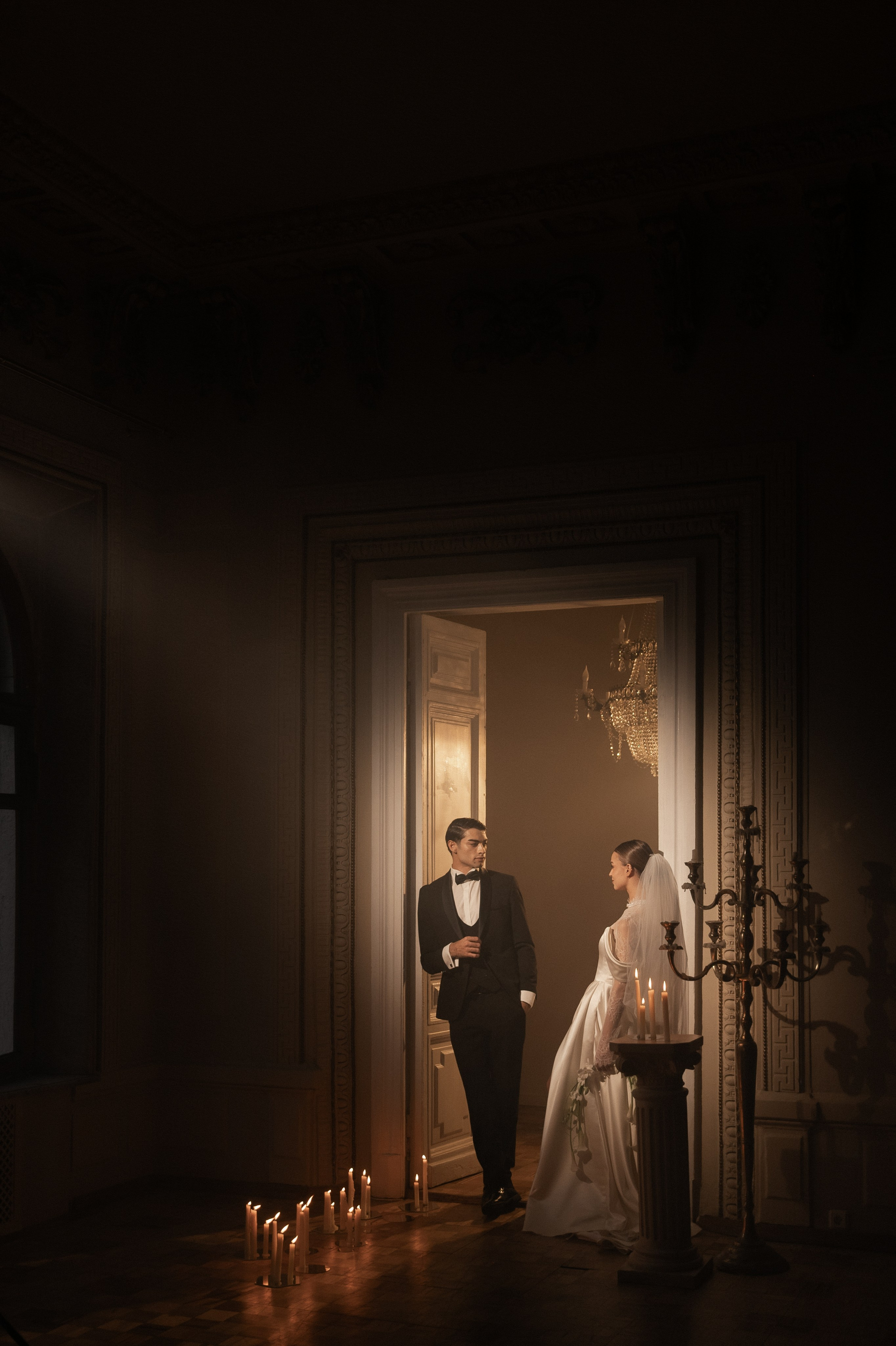 Камерный свадебный ужин при свечах в старинном особняке в фотостудии 21. Kult. Ярослава Ерина — свадебный фотограф в Москве