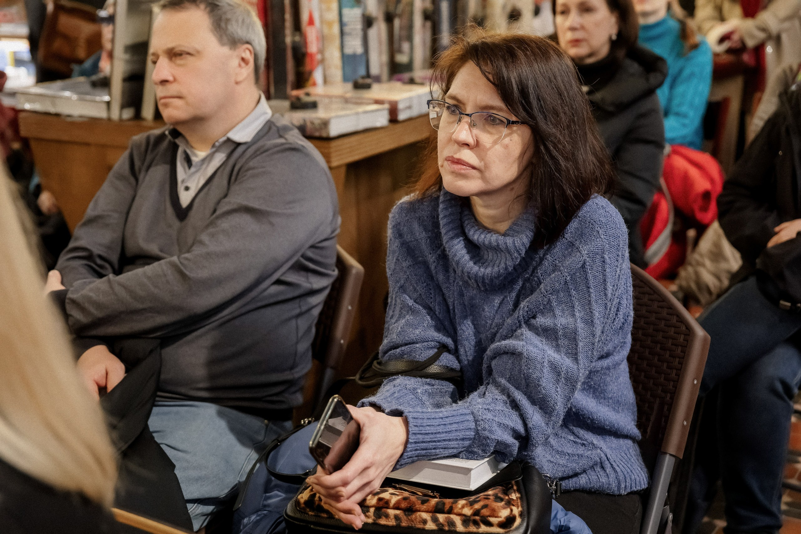 Фоторепортаж с презентации книги «ПоэZия русской зимы» в Доме книги. Репортажный фотограф Москва Сергей Мирошников