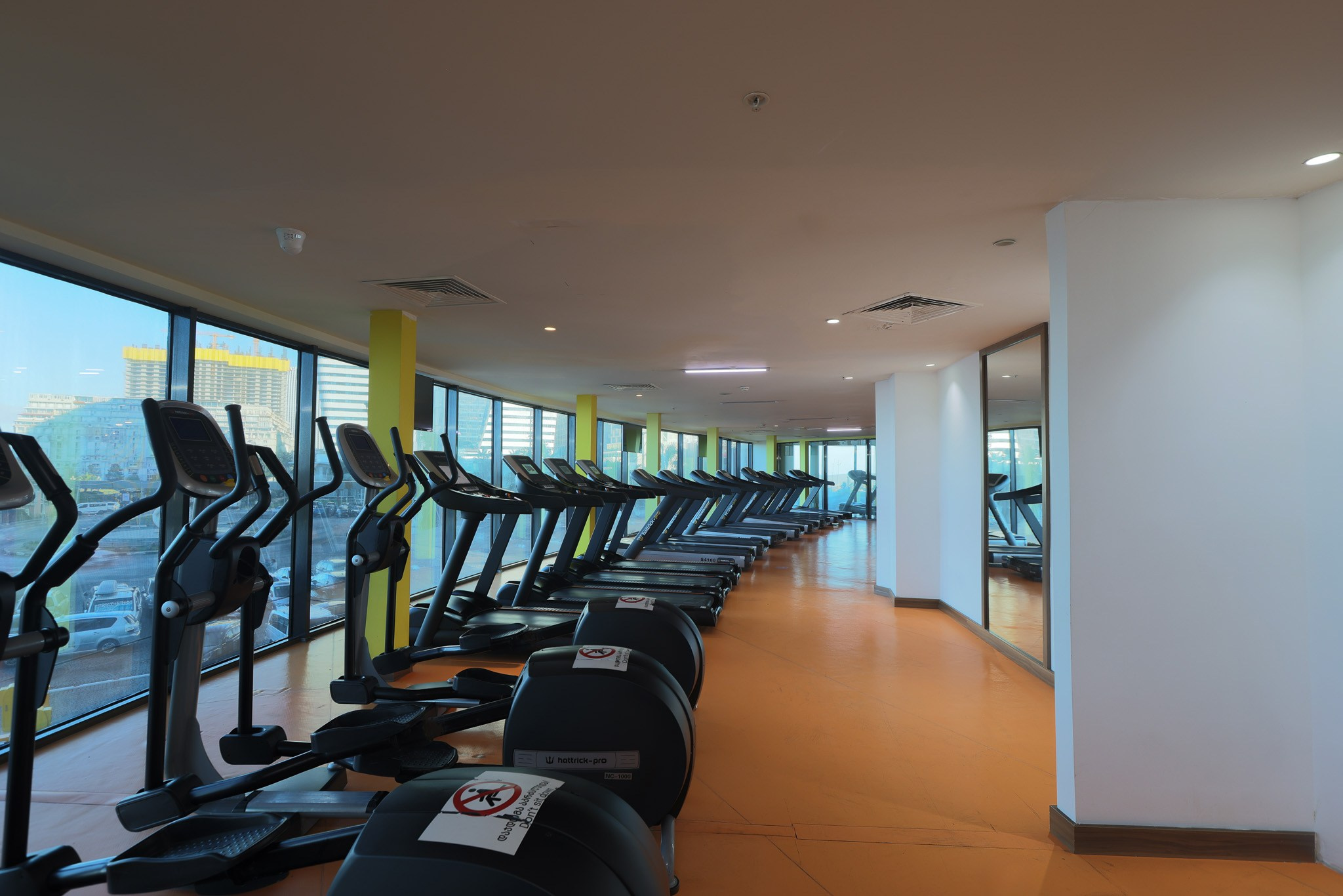 SKY TOWER (METRO CITY). Режиссёр, клипмейкер, фотограф — Андрей Охота